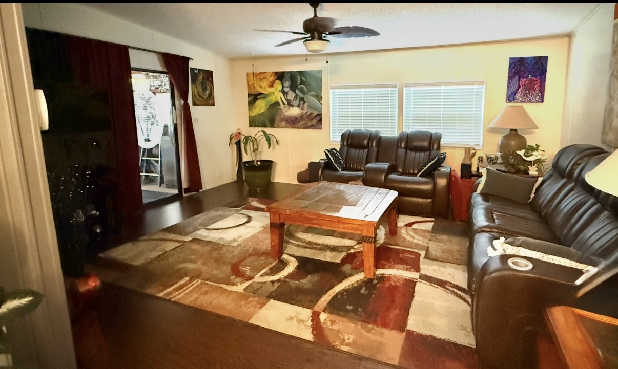 100 Hampton Road, Lot 299, Clearwater, Florida 33759, 2 Bedrooms Bedrooms, ,2 BathroomsBathrooms,55-Plus Mobile Home,For Sale,Hampton Road, Lot 299,4116