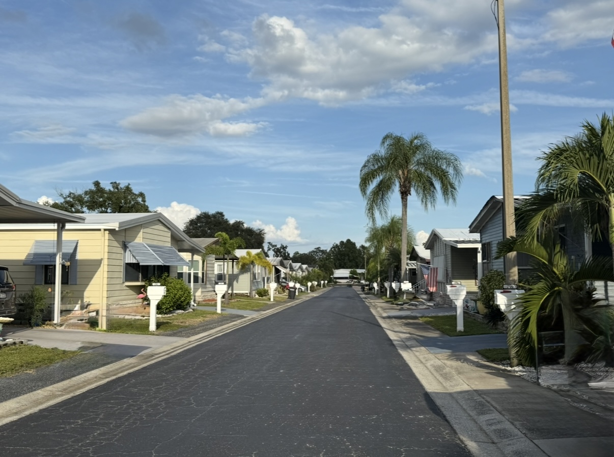 100 Hampton Road, Lot 299, Clearwater, Florida 33759, 2 Bedrooms Bedrooms, ,2 BathroomsBathrooms,55-Plus Mobile Home,For Sale,Hampton Road, Lot 299,4116