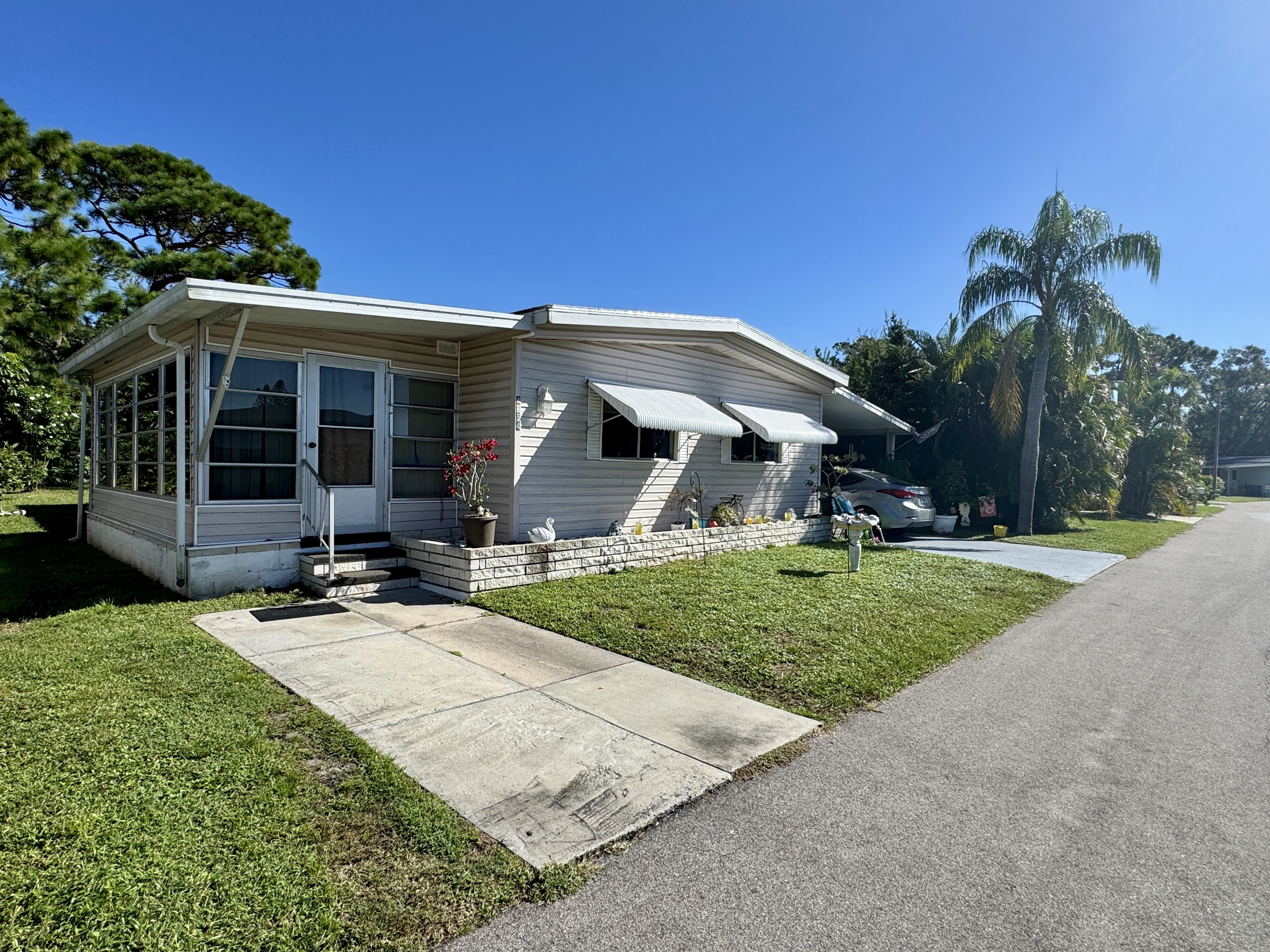 4654 Pittenger Drive, Sarasota, Florida 34234, 2 Bedrooms Bedrooms, ,2 BathroomsBathrooms,55-Plus Mobile Home,For Sale,Pittenger Drive,4117