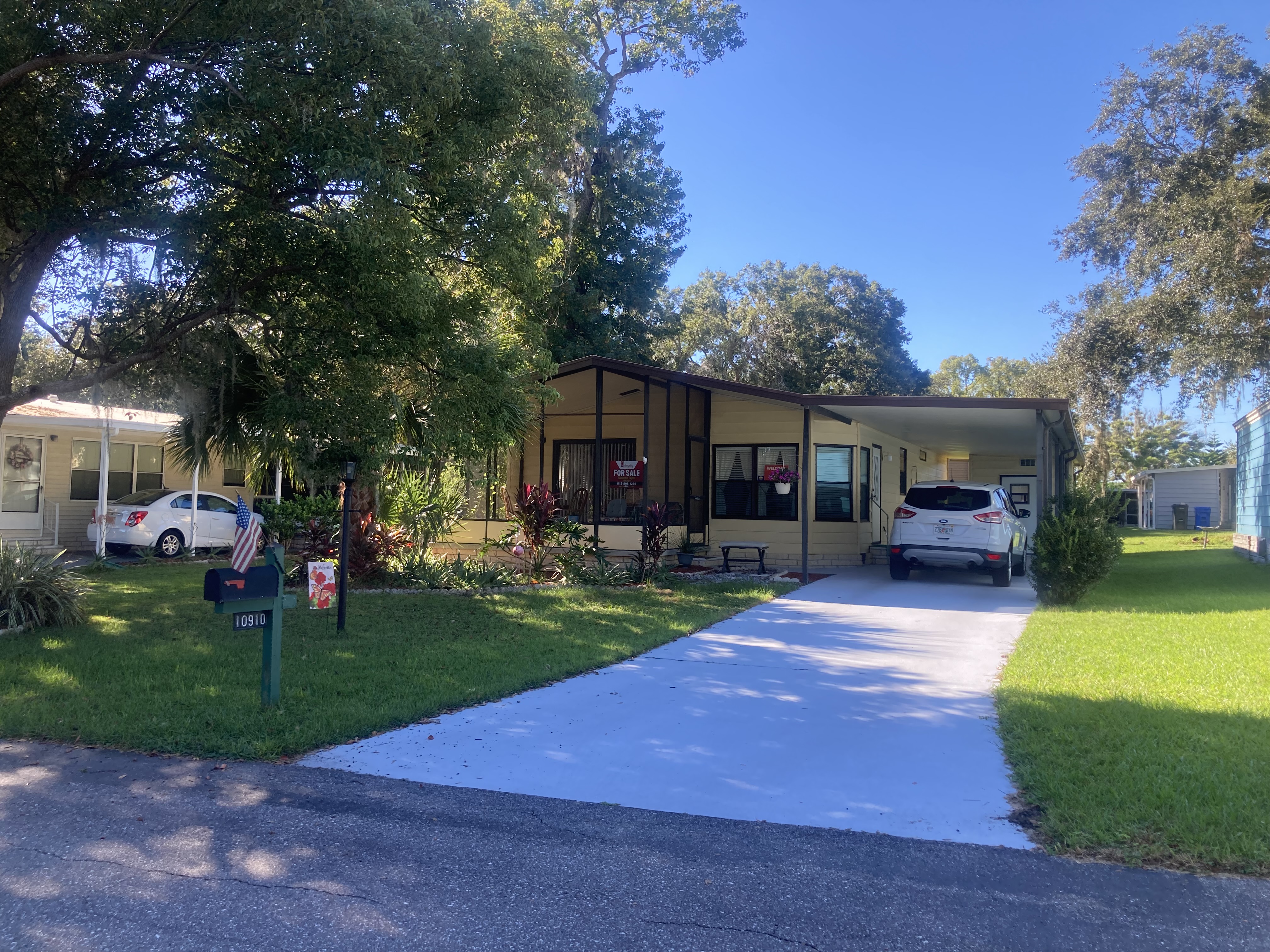 10910 Whispering Oaks Circle, Riverview, Florida 33569, 2 Bedrooms Bedrooms, ,2 BathroomsBathrooms,55-Plus Mobile Home,For Sale,Whispering Oaks Circle,4121