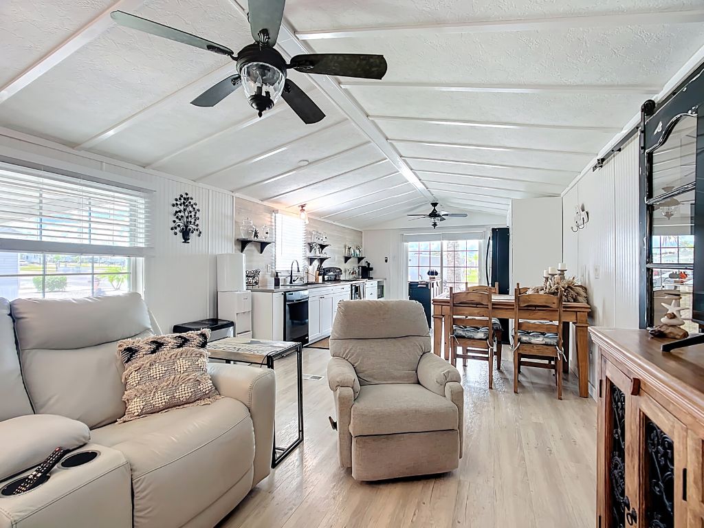 1229 Arizona Avenue, Frostproof, Florida 33843, 2 Bedrooms Bedrooms, ,2 BathroomsBathrooms,55-Plus Mobile Home,For Sale,Arizona Avenue,4124