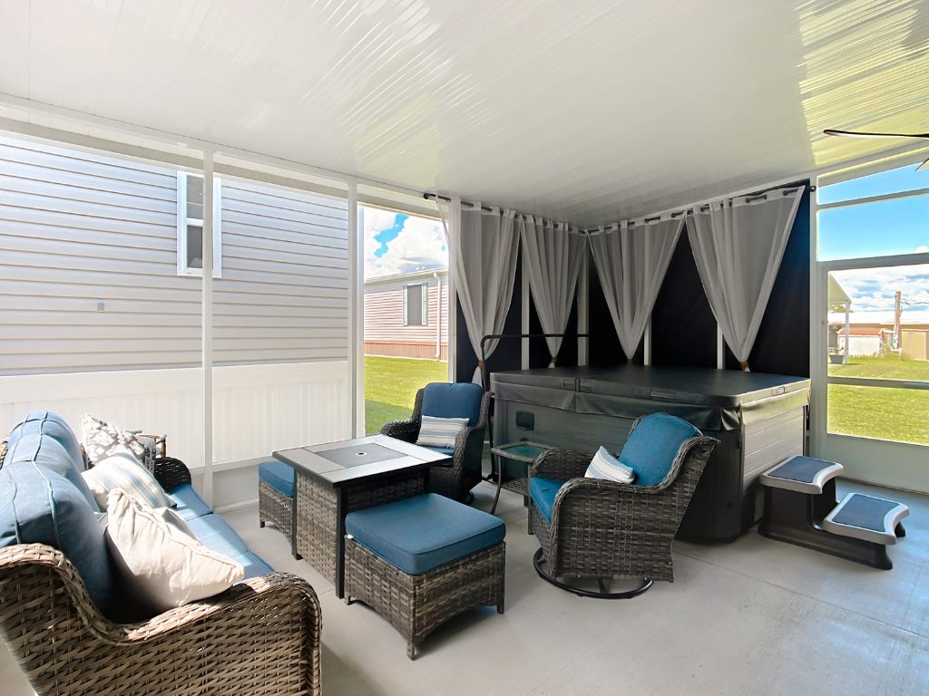 1229 Arizona Avenue, Frostproof, Florida 33843, 2 Bedrooms Bedrooms, ,2 BathroomsBathrooms,55-Plus Mobile Home,For Sale,Arizona Avenue,4124