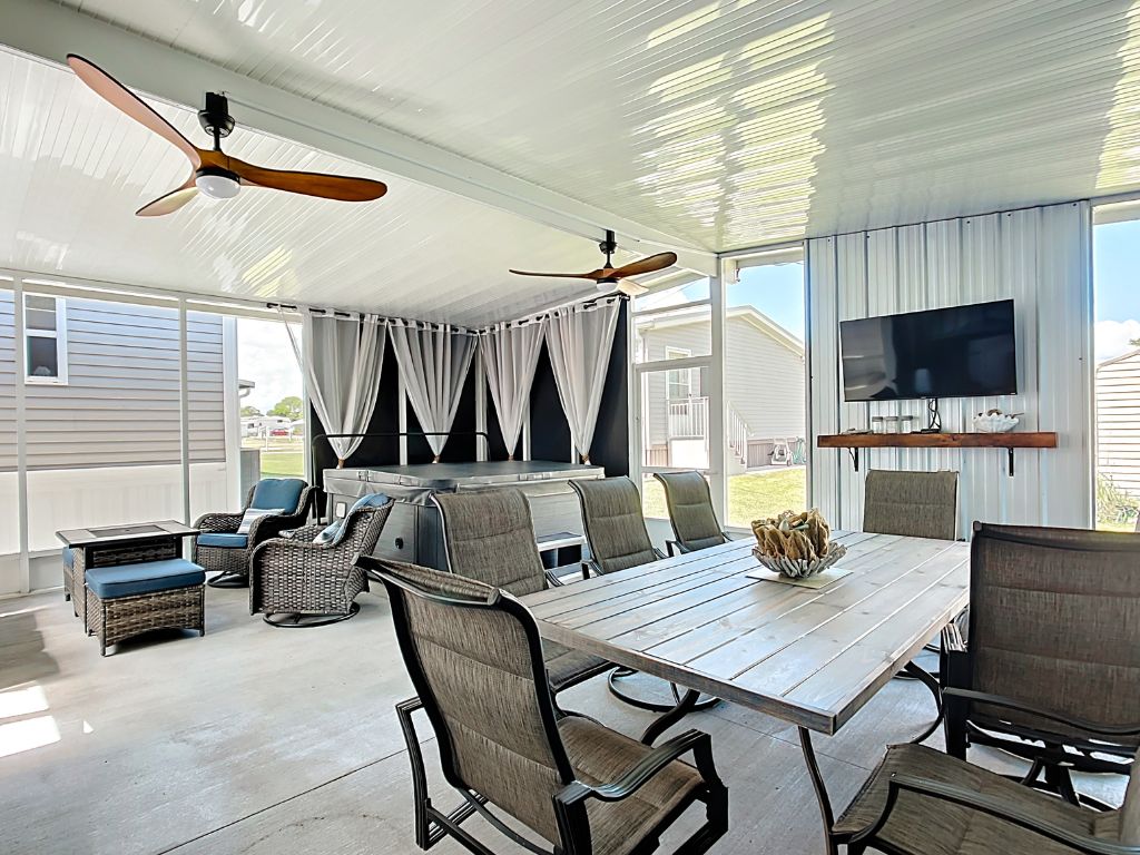 1229 Arizona Avenue, Frostproof, Florida 33843, 2 Bedrooms Bedrooms, ,2 BathroomsBathrooms,55-Plus Mobile Home,For Sale,Arizona Avenue,4124