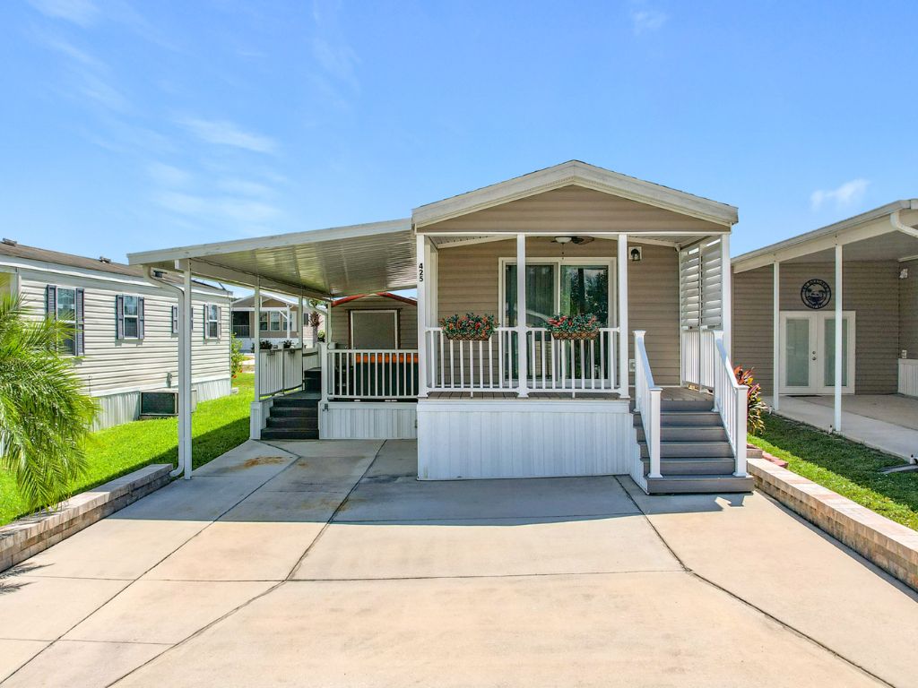 1719 Kentucky Avenue, Frostproof, Florida 33843, 1 Bedroom Bedrooms, ,1 BathroomBathrooms,55-Plus Mobile Home,For Sale,Kentucky Avenue,4125