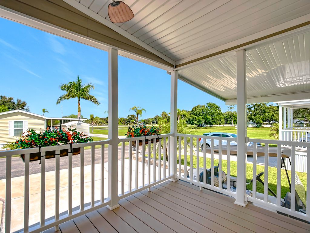 1719 Kentucky Avenue, Frostproof, Florida 33843, 1 Bedroom Bedrooms, ,1 BathroomBathrooms,55-Plus Mobile Home,For Sale,Kentucky Avenue,4125