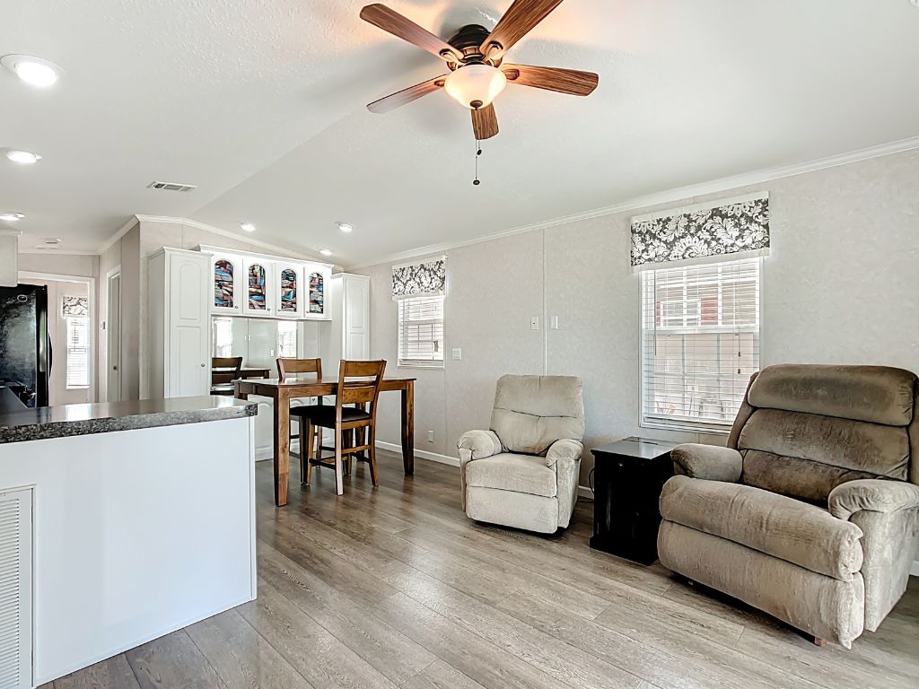 1719 Kentucky Avenue, Frostproof, Florida 33843, 1 Bedroom Bedrooms, ,1 BathroomBathrooms,55-Plus Mobile Home,For Sale,Kentucky Avenue,4125