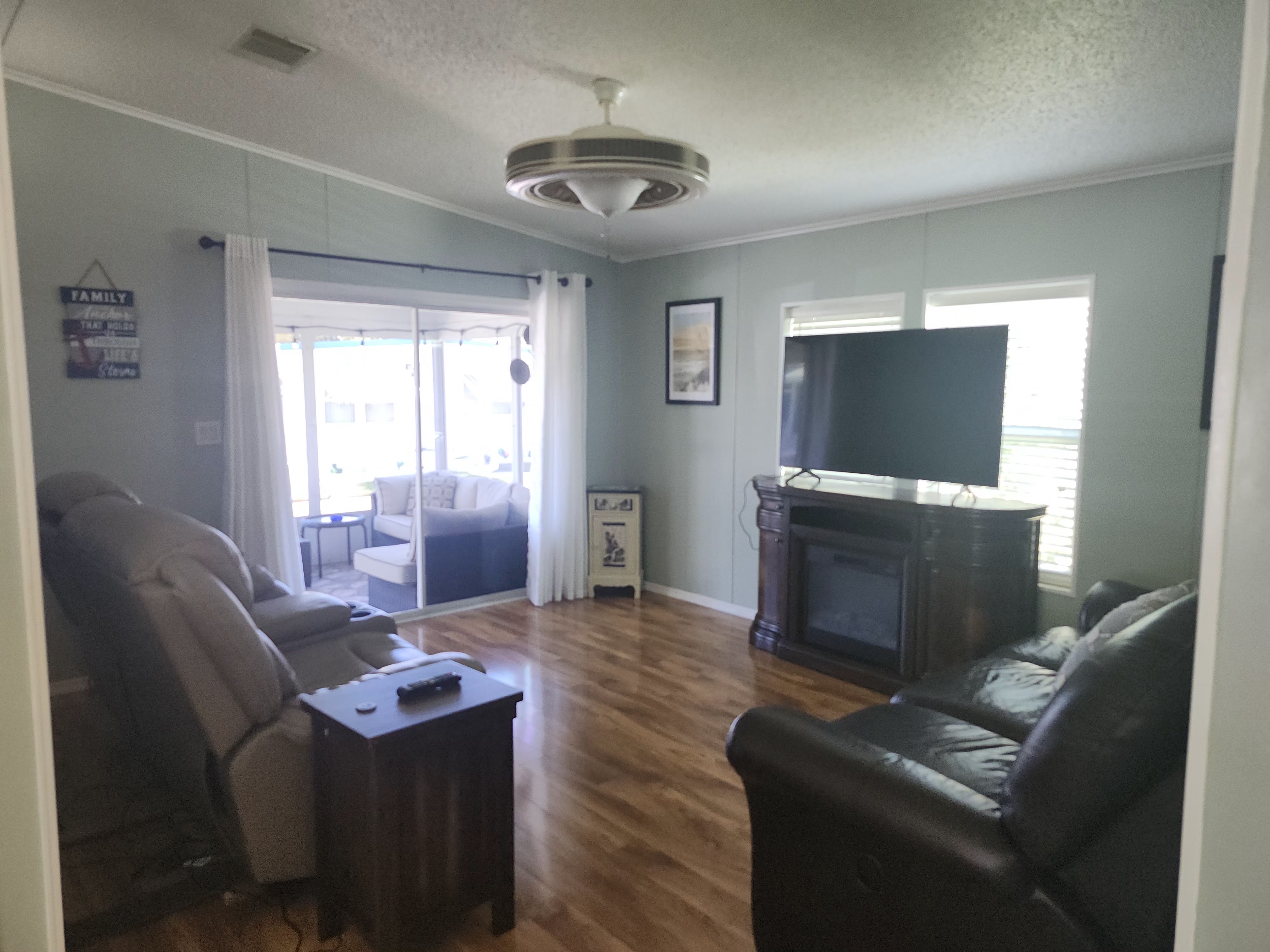 131 Redwood Lane N, Largo, Florida 33770, 2 Bedrooms Bedrooms, ,2 BathroomsBathrooms,55-Plus Mobile Home,For Sale,Redwood Lane N,4129