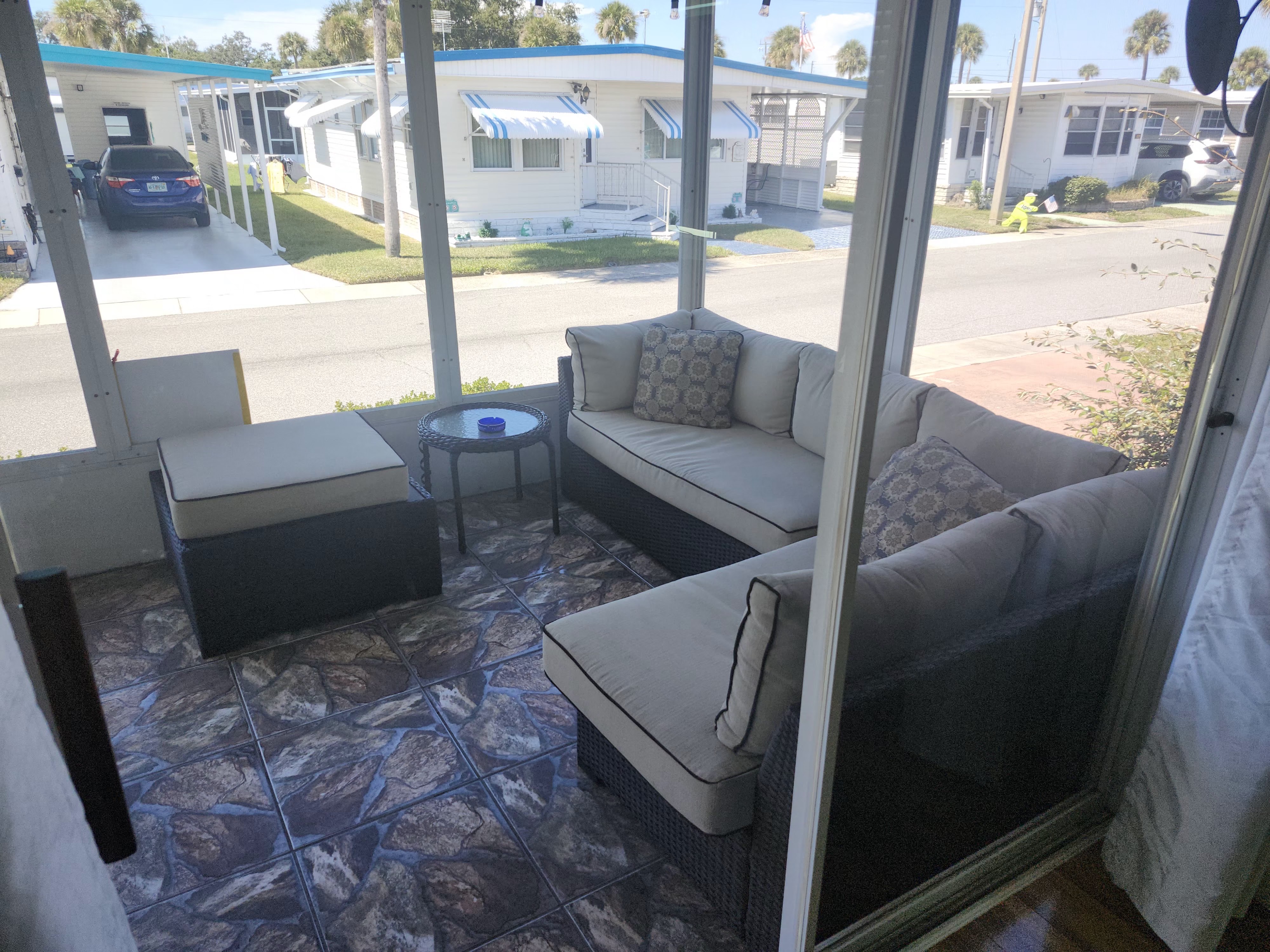 131 Redwood Lane N, Largo, Florida 33770, 2 Bedrooms Bedrooms, ,2 BathroomsBathrooms,55-Plus Mobile Home,For Sale,Redwood Lane N,4129