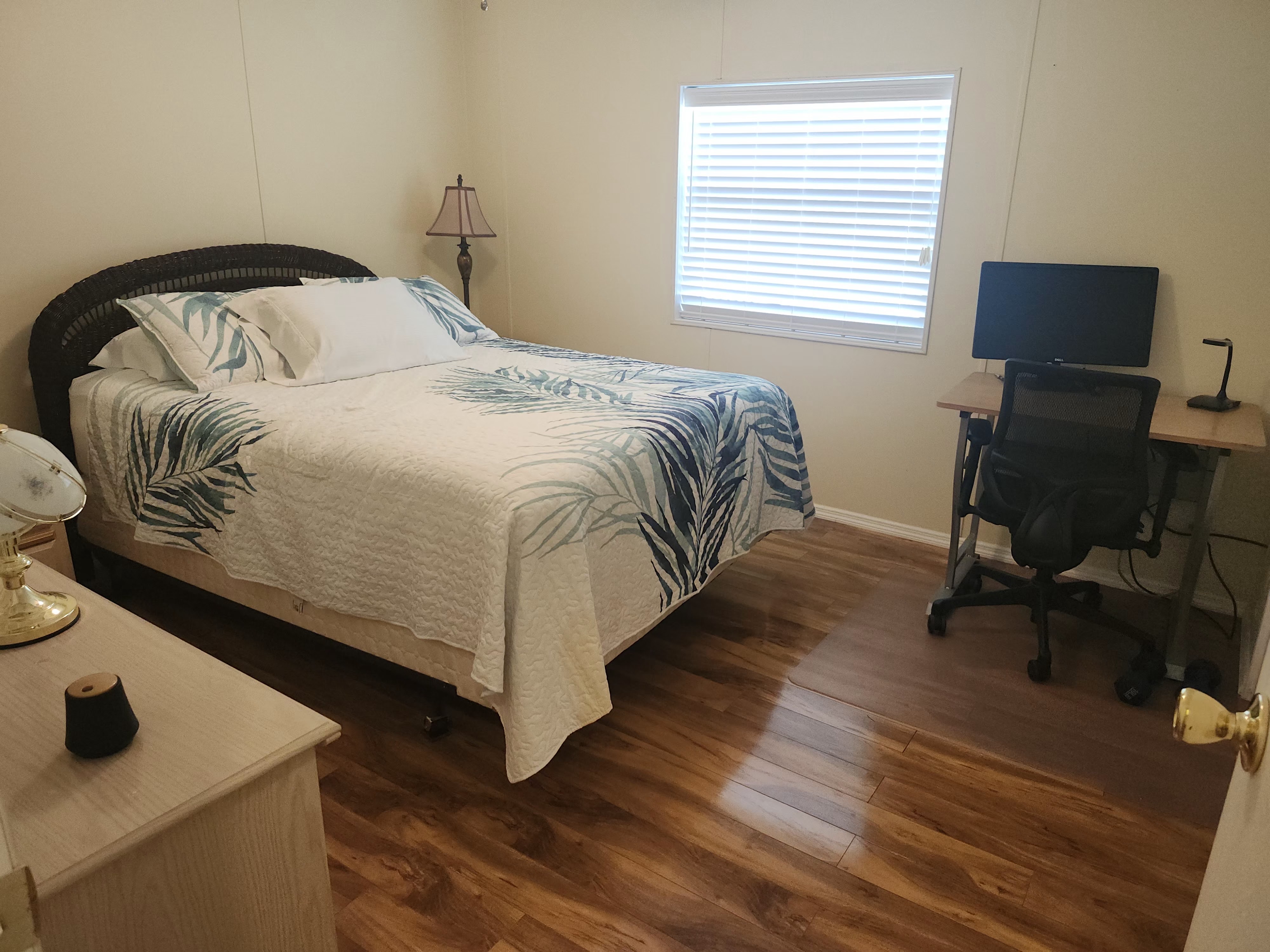131 Redwood Lane N, Largo, Florida 33770, 2 Bedrooms Bedrooms, ,2 BathroomsBathrooms,55-Plus Mobile Home,For Sale,Redwood Lane N,4129