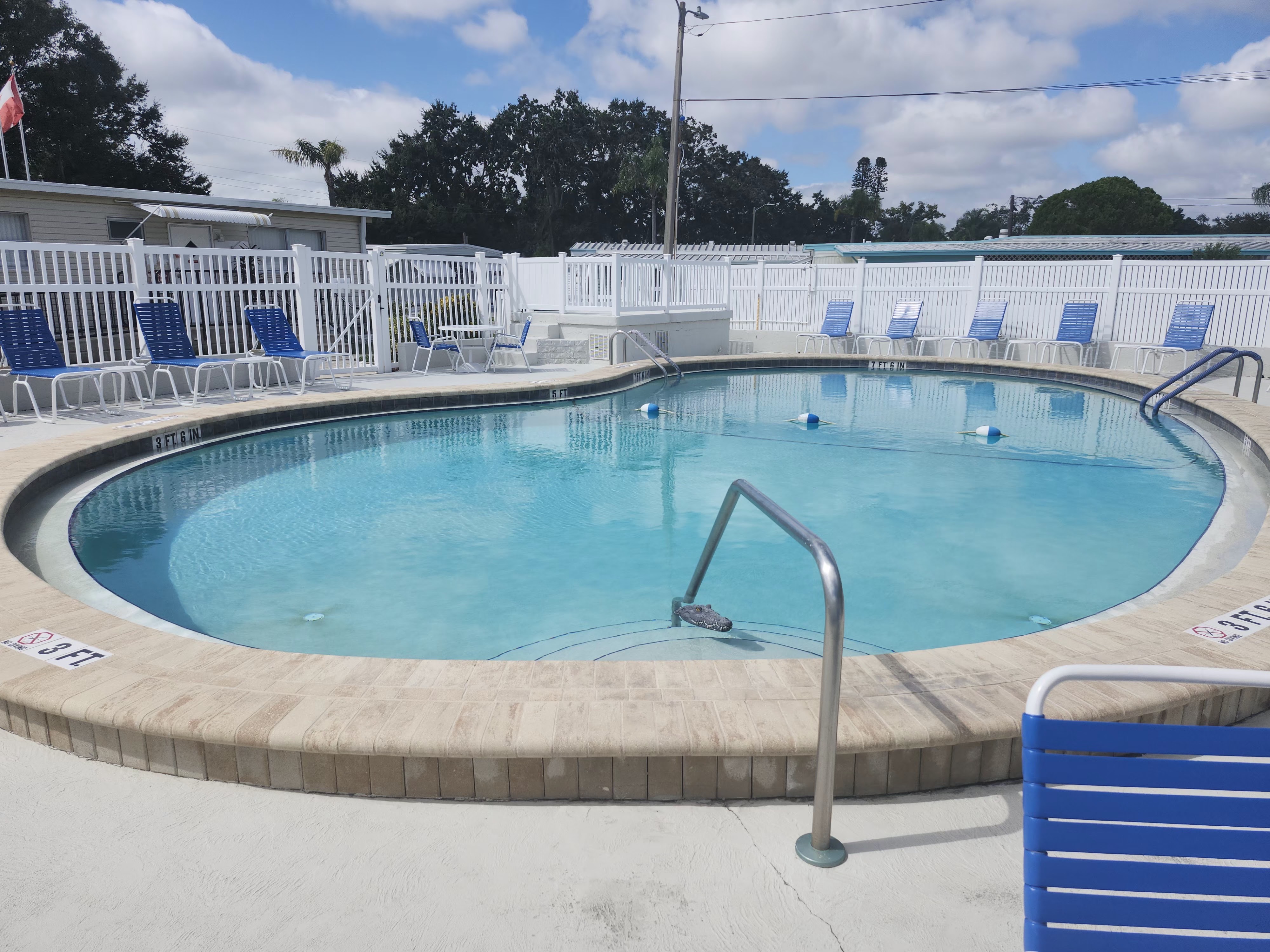 4300 E Bay Drive, Lot 429, Clearwater, Florida 33764, 2 Bedrooms Bedrooms, ,1 BathroomBathrooms,55-Plus Mobile Home,For Sale,E Bay Drive, Lot 429,4136