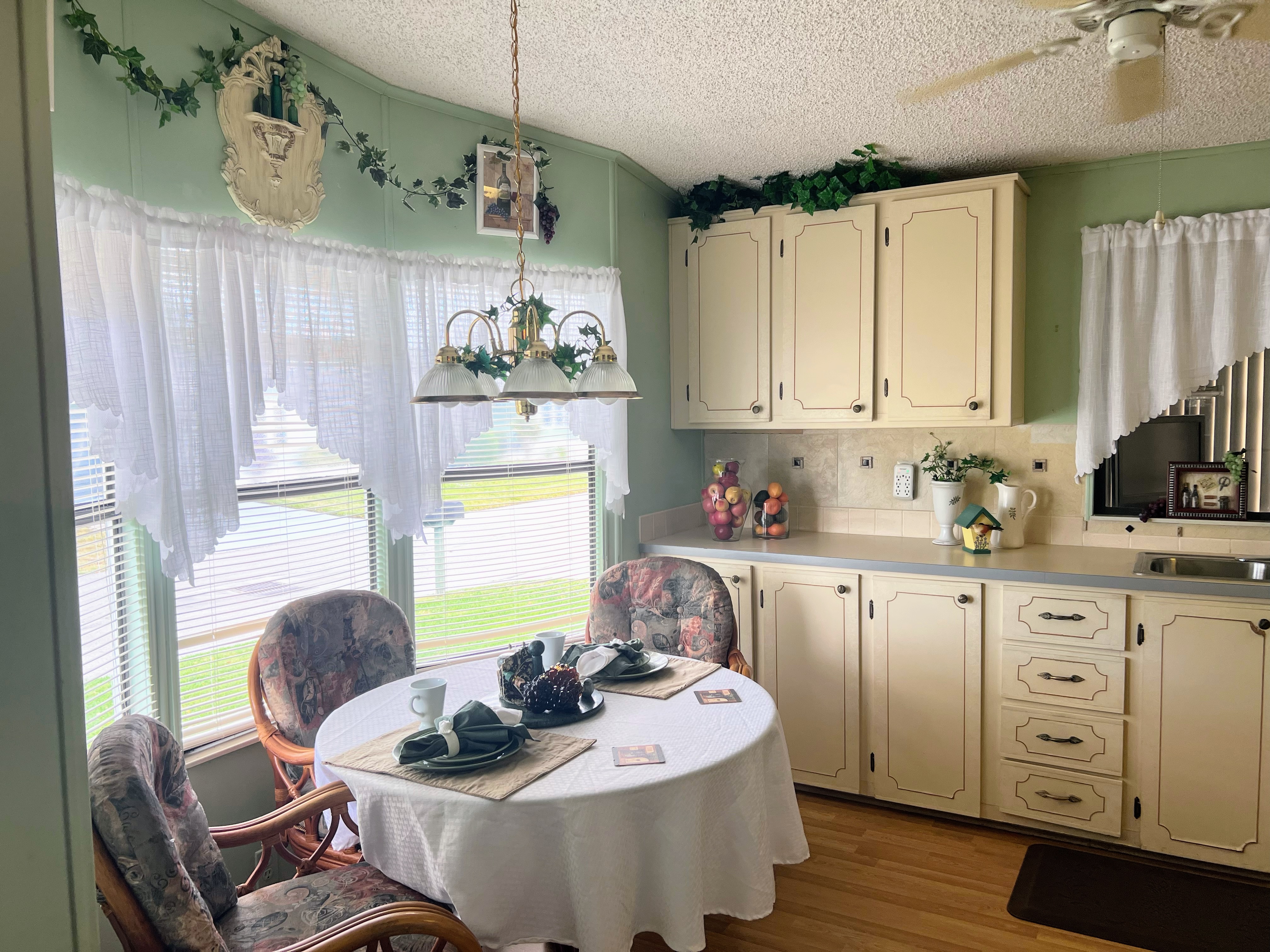 5653 Scarborough Lane, Sarasota, Florida 34241, 2 Bedrooms Bedrooms, ,2 BathroomsBathrooms,55-Plus Mobile Home,For Sale,Scarborough Lane,4142
