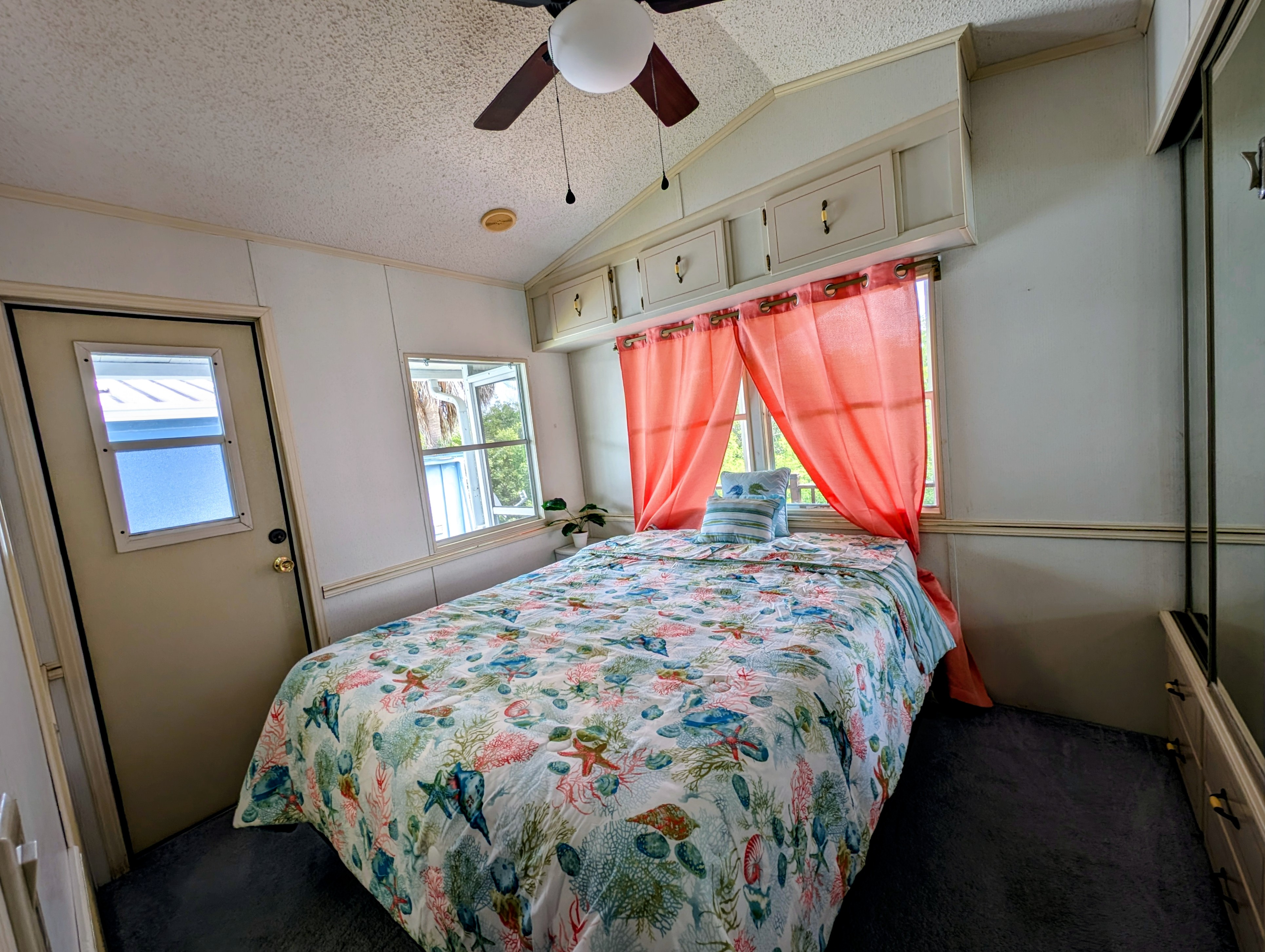 3857 Honolulu Drive, Ruskin, Florida 33570, 1 Bedroom Bedrooms, ,1 BathroomBathrooms,All - Age Mobile Home,For Sale,Honolulu Drive,4153