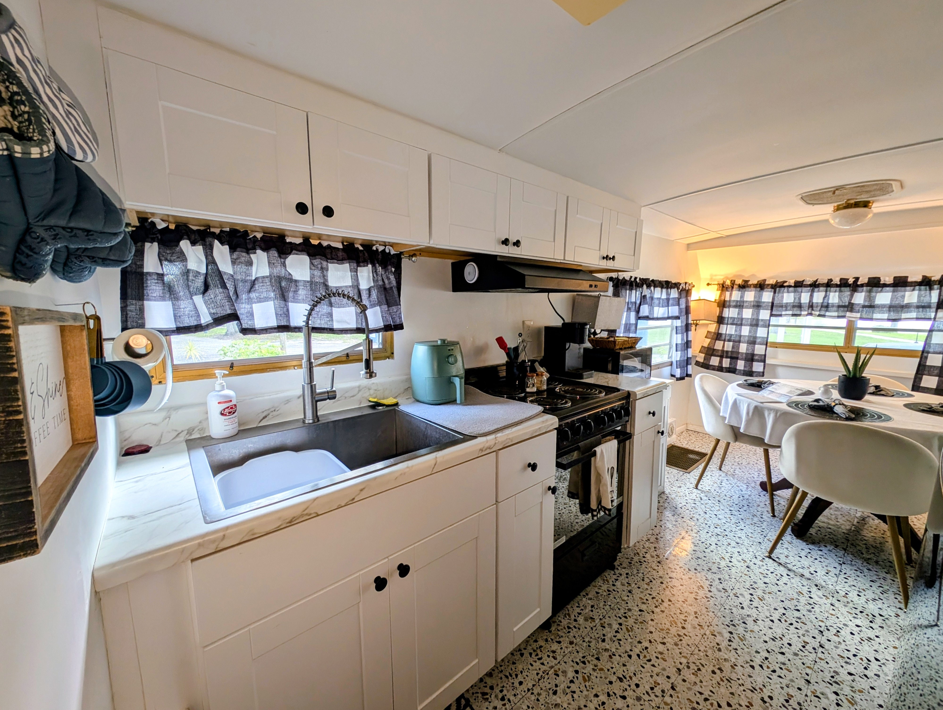 5007 Kerri Alice Cricle, Ruskin, Florida 33570, 2 Bedrooms Bedrooms, ,2 BathroomsBathrooms,55-Plus Mobile Home,For Sale,Kerri Alice Cricle,4154