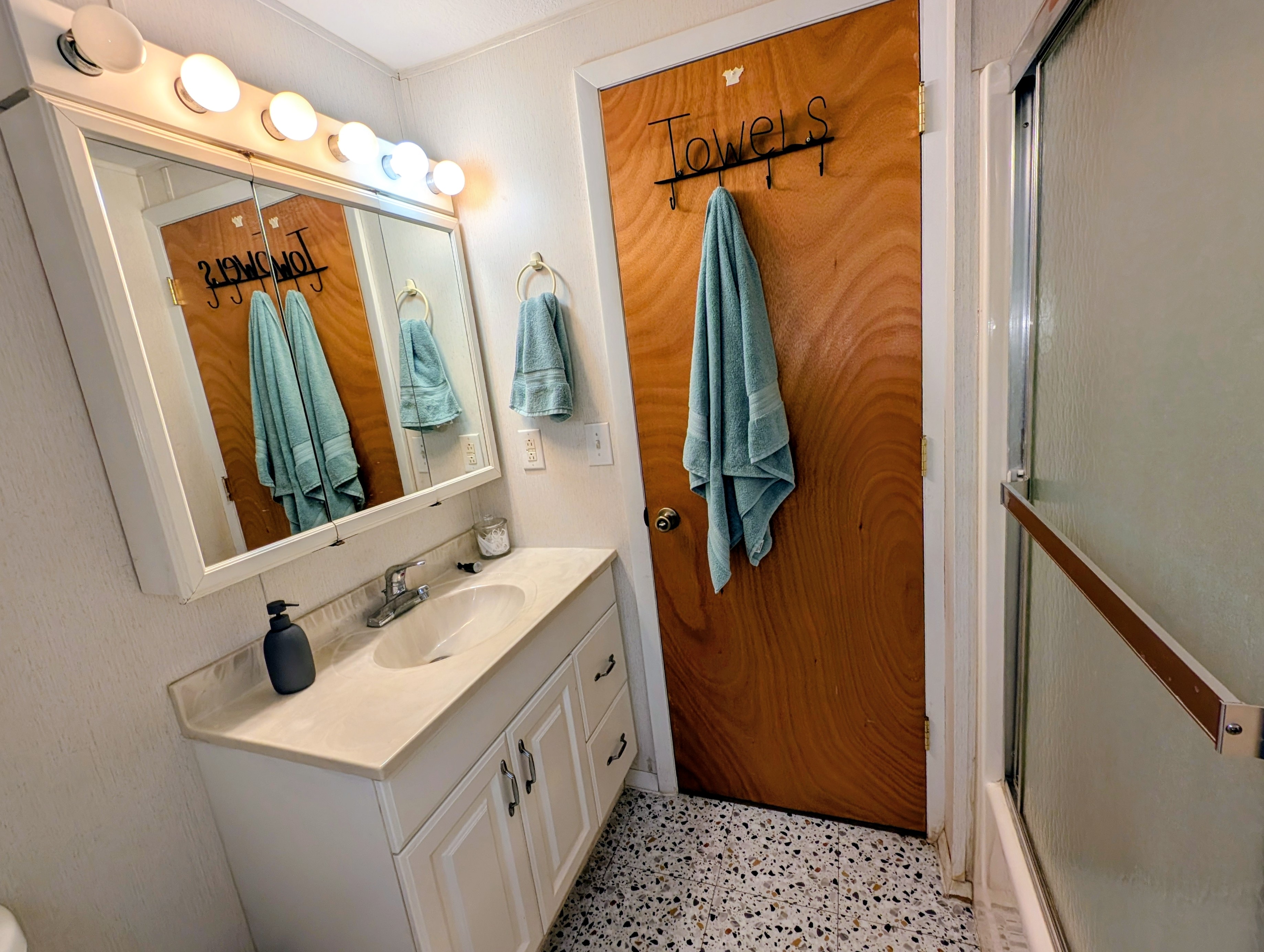 5007 Kerri Alice Cricle, Ruskin, Florida 33570, 2 Bedrooms Bedrooms, ,2 BathroomsBathrooms,55-Plus Mobile Home,For Sale,Kerri Alice Cricle,4154