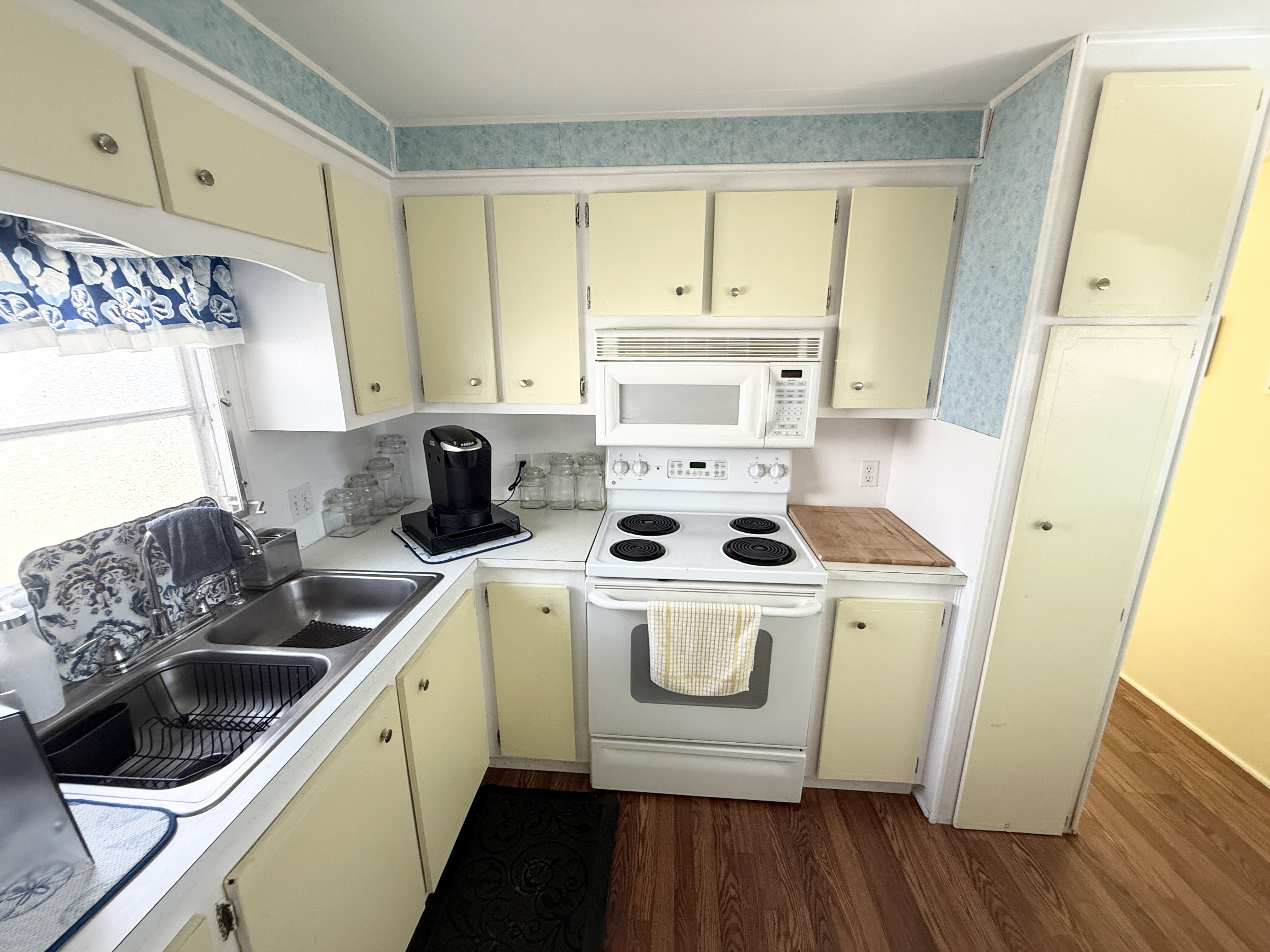 1071 Donegan Road, Lot 110, Largo, Florida 33771, 2 Bedrooms Bedrooms, ,1.5 BathroomsBathrooms,55-Plus Mobile Home,For Sale,Donegan Road, Lot 110,4160