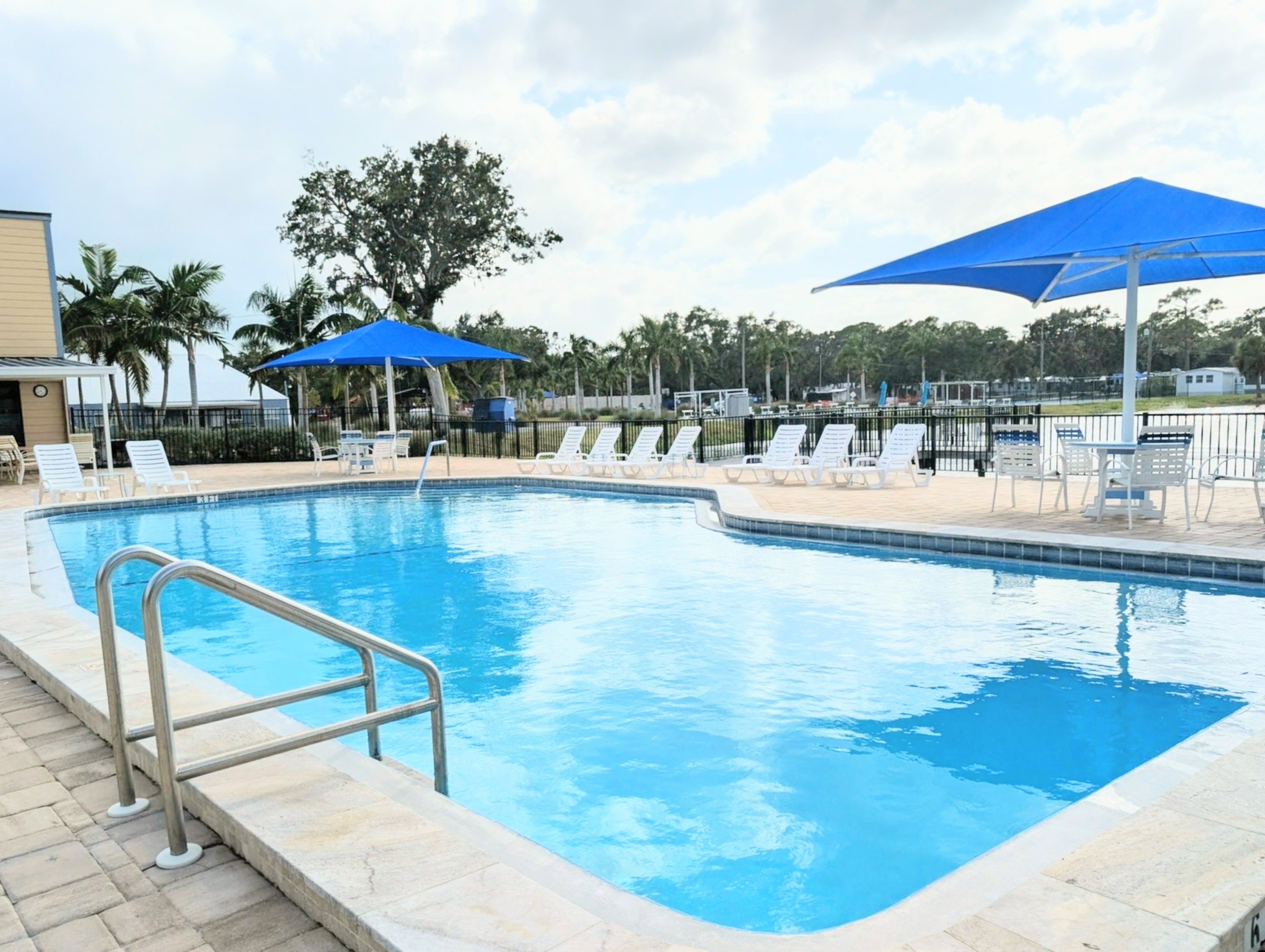 6205 Banyan Meadow Pl, Ruskin, Florida 33570, 1 Bedroom Bedrooms, ,1 BathroomBathrooms,55-Plus Mobile Home,For Sale,Banyan Meadow Pl,4161