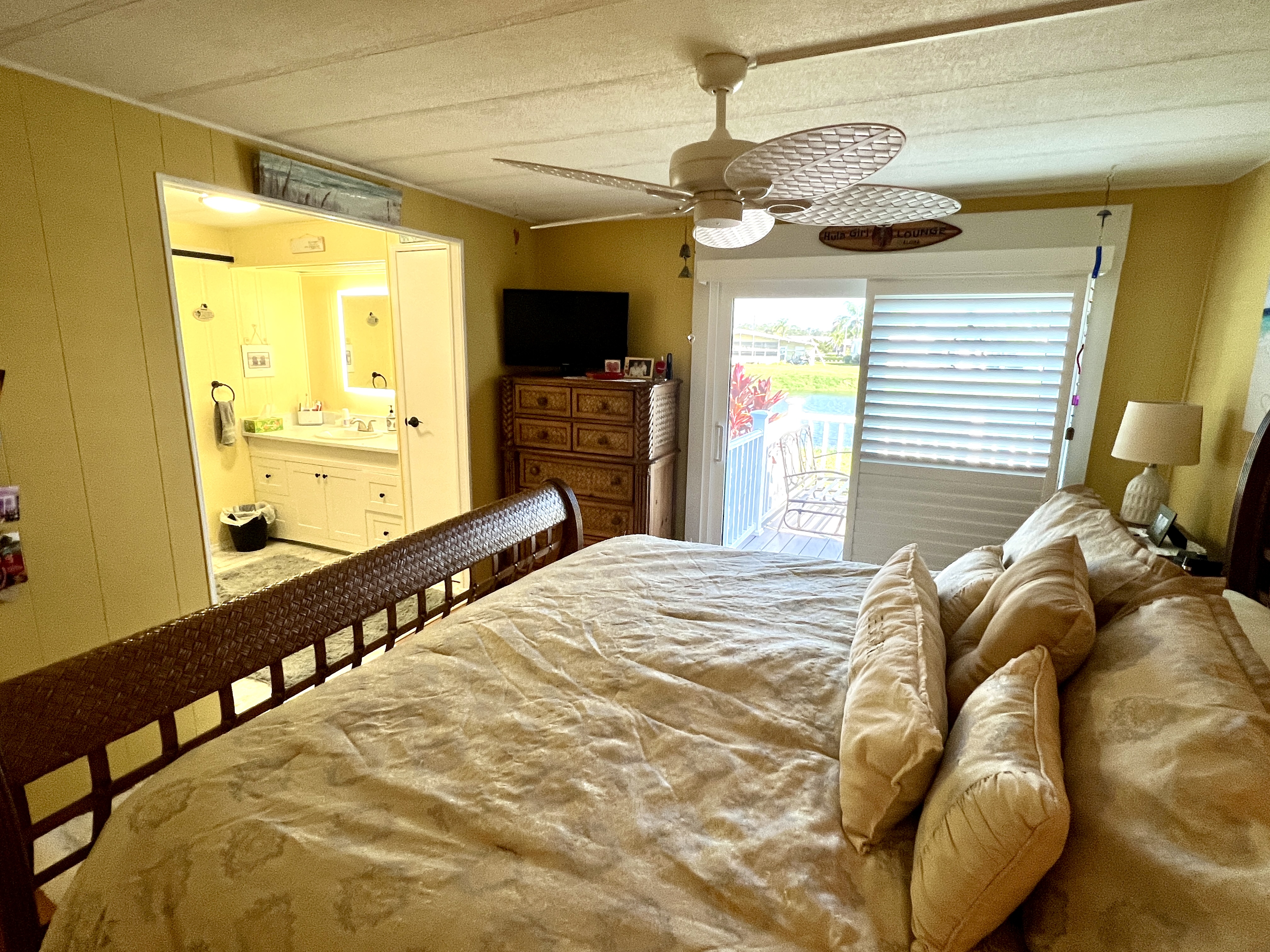 7716 Desoto Drive, Ellenton, Florida 34222, 2 Bedrooms Bedrooms, ,2 BathroomsBathrooms,55-Plus Mobile Home,For Sale,Desoto Drive,4162