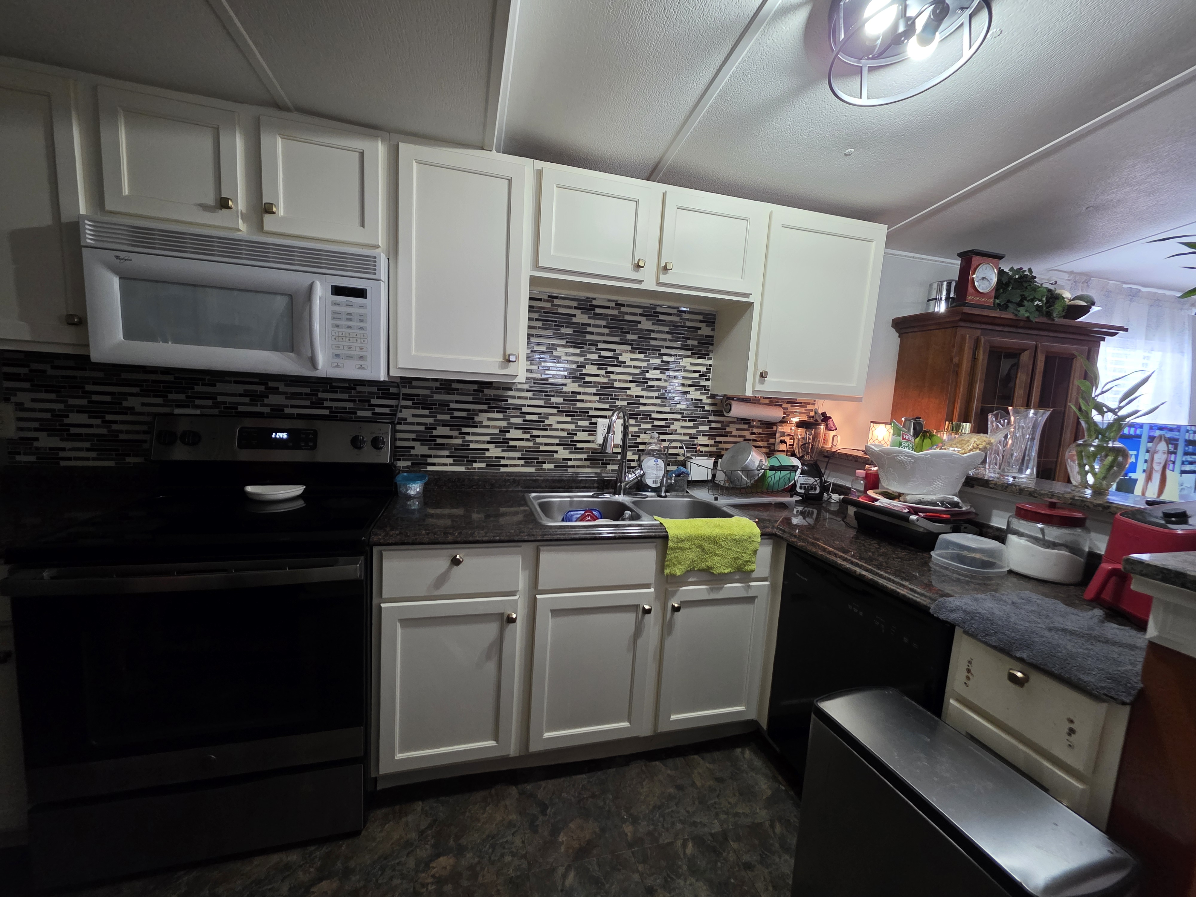 4865 Huffy Ct, Lot105, Lake Wales, Florida 33859, 2 Bedrooms Bedrooms, ,1 BathroomBathrooms,All - Age Mobile Home,For Sale,Huffy Ct, Lot105,4164