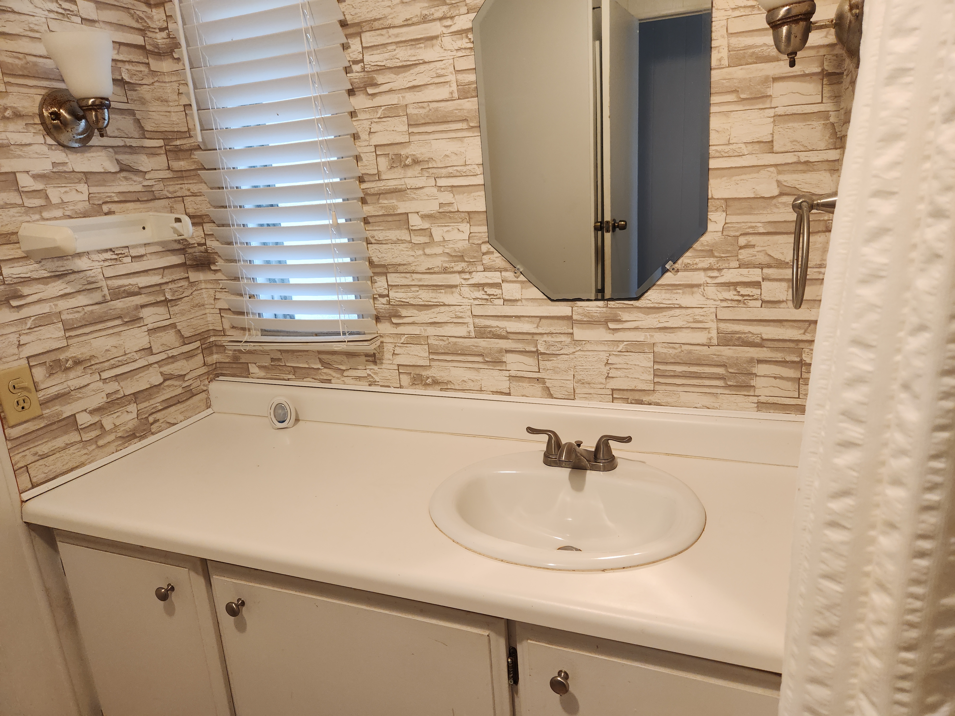 490 Sandalwood Lane, Ellenton, Florida 34222, 2 Bedrooms Bedrooms, ,2 BathroomsBathrooms,55-Plus Mobile Home,For Sale,Sandalwood Lane,4168