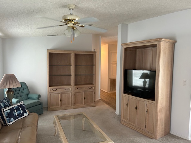 6606 John Avenue, Ellenton, Florida 34222, 2 Bedrooms Bedrooms, ,2 BathroomsBathrooms,55-Plus Mobile Home,For Sale,John Avenue,4172