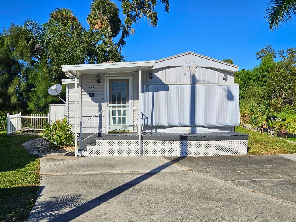 9303 Bayshore Road, Lot G39, Palmetto, Florida 34221, 1 Bedroom Bedrooms, ,1 BathroomBathrooms,All - Age Mobile Home,For Sale,Bayshore Road, Lot G39,4180