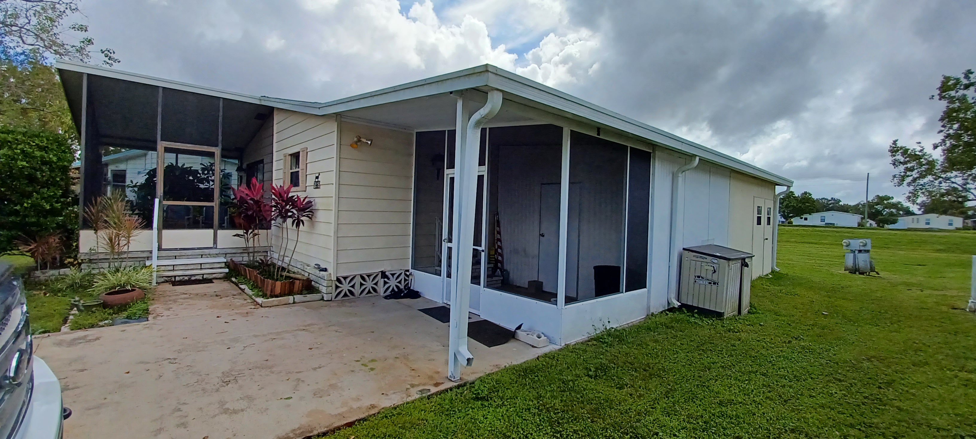 1961 Warwick Hills Drive, Lot 1084, Orlando, Florida 32826, 2 Bedrooms Bedrooms, ,2 BathroomsBathrooms,55-Plus Mobile Home,For Sale,Warwick Hills Drive, Lot 1084,4186