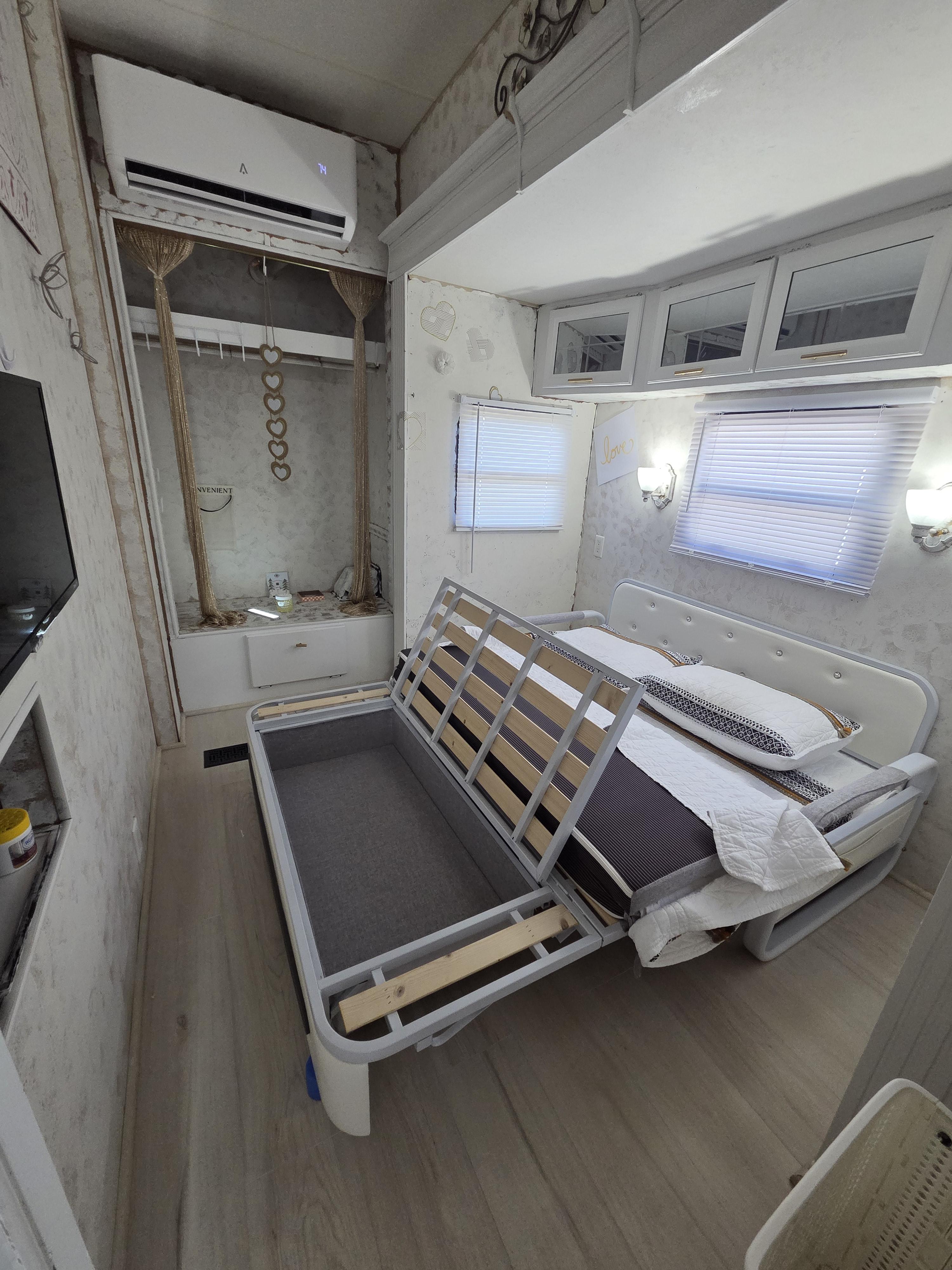 16860 US Hwy 19 N, Lot 565, Clearwater, Florida 33764, 1 Bedroom Bedrooms, ,1 BathroomBathrooms,All - Age Mobile Home,For Sale,US Hwy 19 N, Lot 565,4188