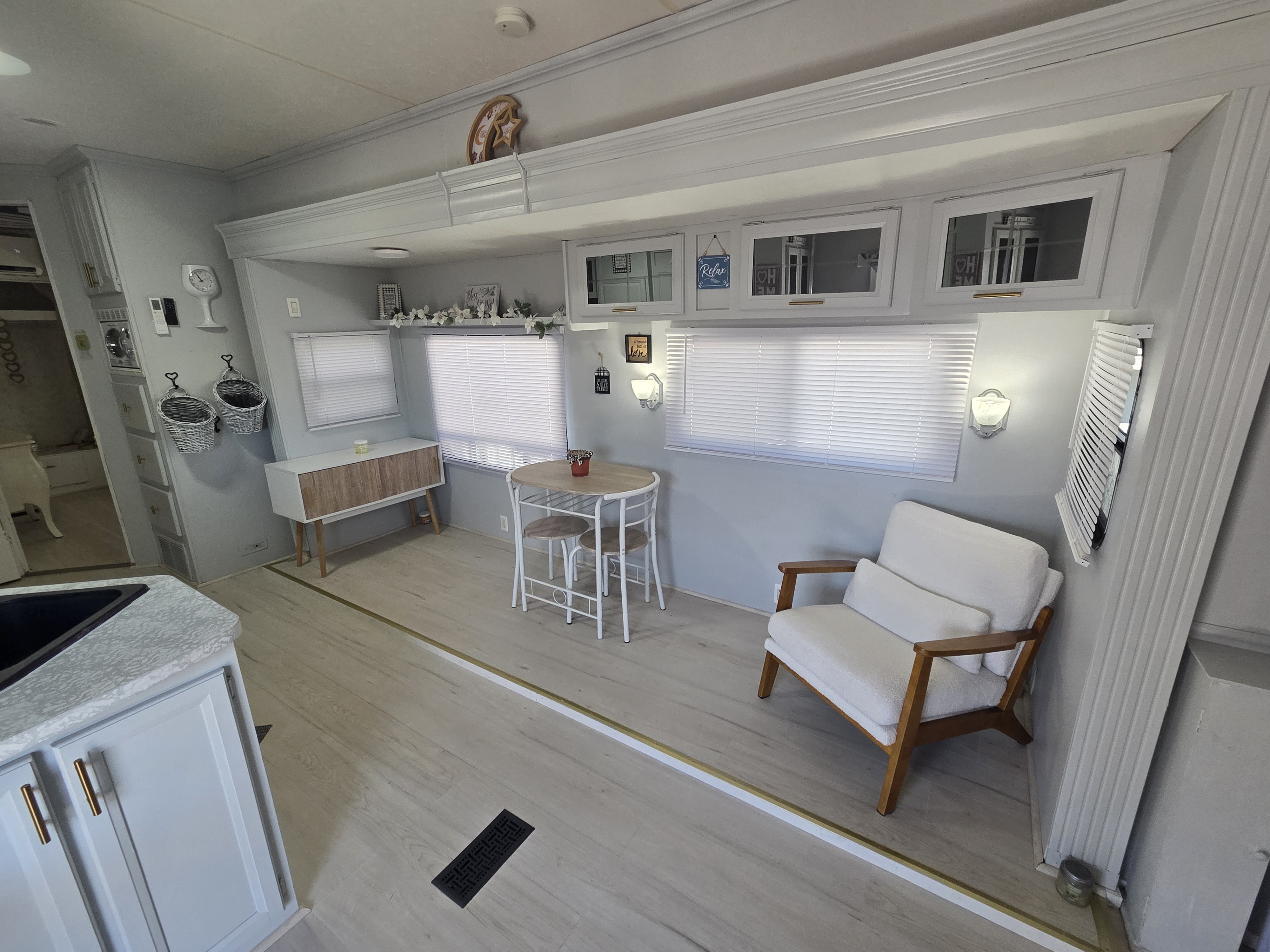 16860 US Hwy 19 N, Lot 565, Clearwater, Florida 33764, 1 Bedroom Bedrooms, ,1 BathroomBathrooms,All - Age Mobile Home,For Sale,US Hwy 19 N, Lot 565,4188