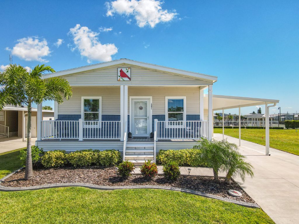 1551 Whispering Pines Loop, Frostproof, Florida 33843, 2 Bedrooms Bedrooms, ,2 BathroomsBathrooms,55-Plus Mobile Home,For Sale,Whispering Pines Loop,4191