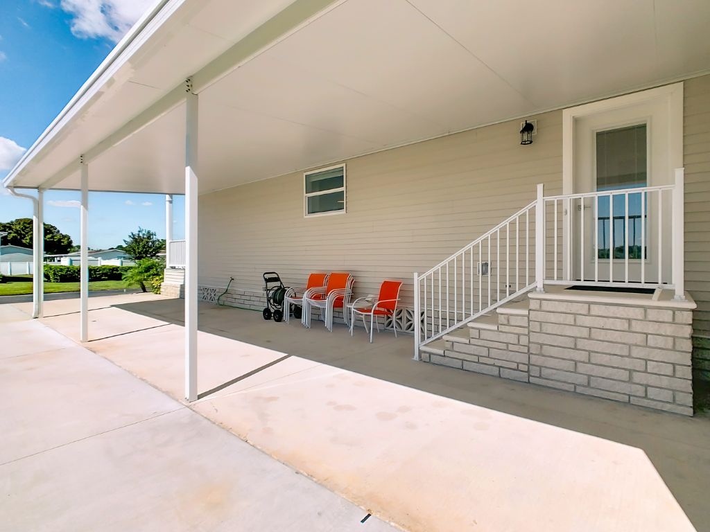 1551 Whispering Pines Loop, Frostproof, Florida 33843, 2 Bedrooms Bedrooms, ,2 BathroomsBathrooms,55-Plus Mobile Home,For Sale,Whispering Pines Loop,4191