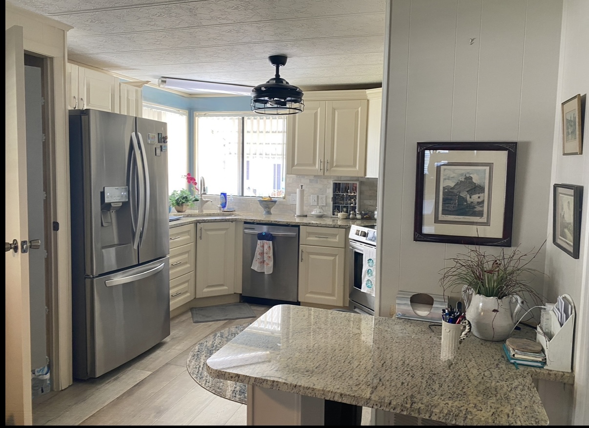 100 Hampton Road, Lot 10, Clearwater, Florida 33759, 2 Bedrooms Bedrooms, ,2 BathroomsBathrooms,55-Plus Mobile Home,For Sale,Hampton Road, Lot 10,4192