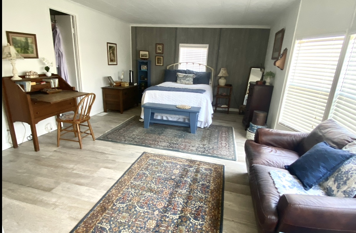 100 Hampton Road, Lot 10, Clearwater, Florida 33759, 2 Bedrooms Bedrooms, ,2 BathroomsBathrooms,55-Plus Mobile Home,For Sale,Hampton Road, Lot 10,4192