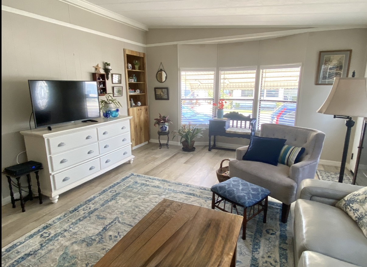 100 Hampton Road, Lot 10, Clearwater, Florida 33759, 2 Bedrooms Bedrooms, ,2 BathroomsBathrooms,55-Plus Mobile Home,For Sale,Hampton Road, Lot 10,4192