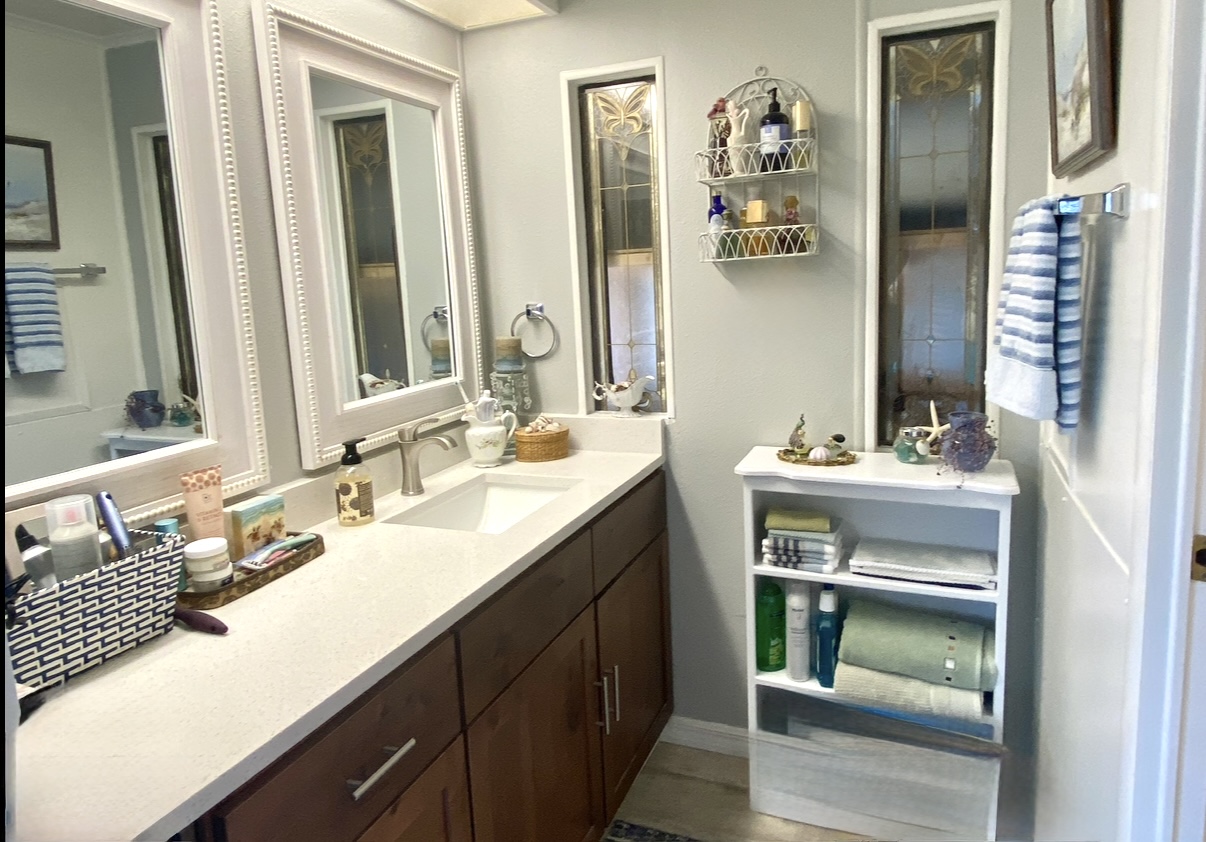 100 Hampton Road, Lot 10, Clearwater, Florida 33759, 2 Bedrooms Bedrooms, ,2 BathroomsBathrooms,55-Plus Mobile Home,For Sale,Hampton Road, Lot 10,4192