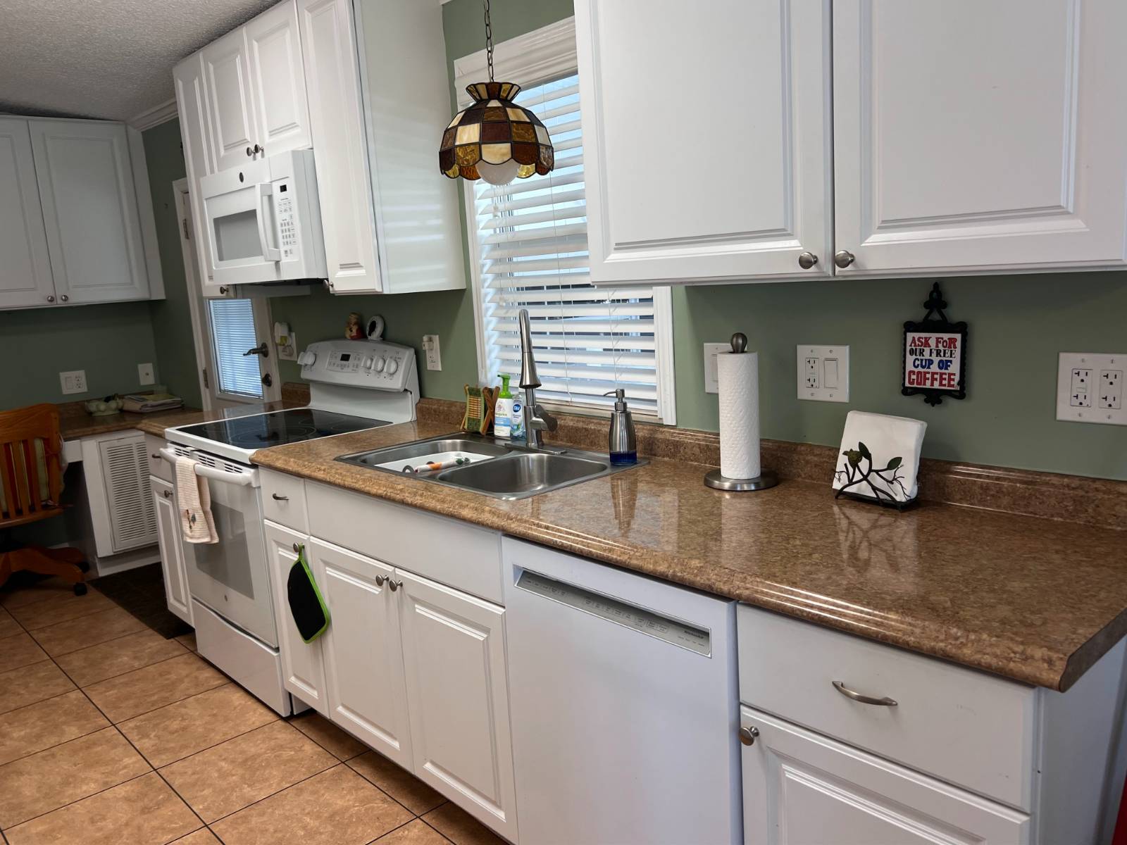6410 Ravenglass Way, Lot 158, Sarasota, Florida 34241, 2 Bedrooms Bedrooms, ,2 BathroomsBathrooms,55-Plus Mobile Home,For Sale,Ravenglass Way, Lot 158,4193