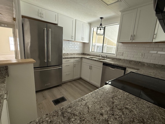 100 Hampton Road, Lot 83, Clearwater, Florida 33759, 2 Bedrooms Bedrooms, ,2 BathroomsBathrooms,55-Plus Mobile Home,For Sale,Hampton Road, Lot 83,4195