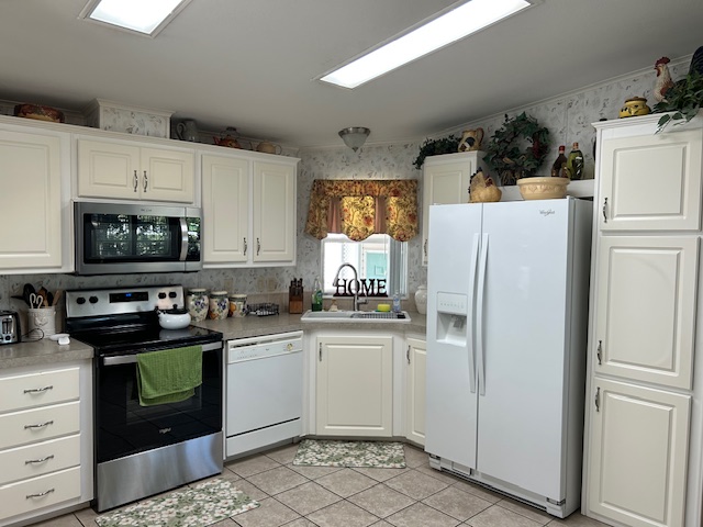 3437 Stephanie Lane, Ellenton, Florida 34222, 2 Bedrooms Bedrooms, ,2 BathroomsBathrooms,55-Plus Mobile Home,For Sale,Stephanie Lane,4198