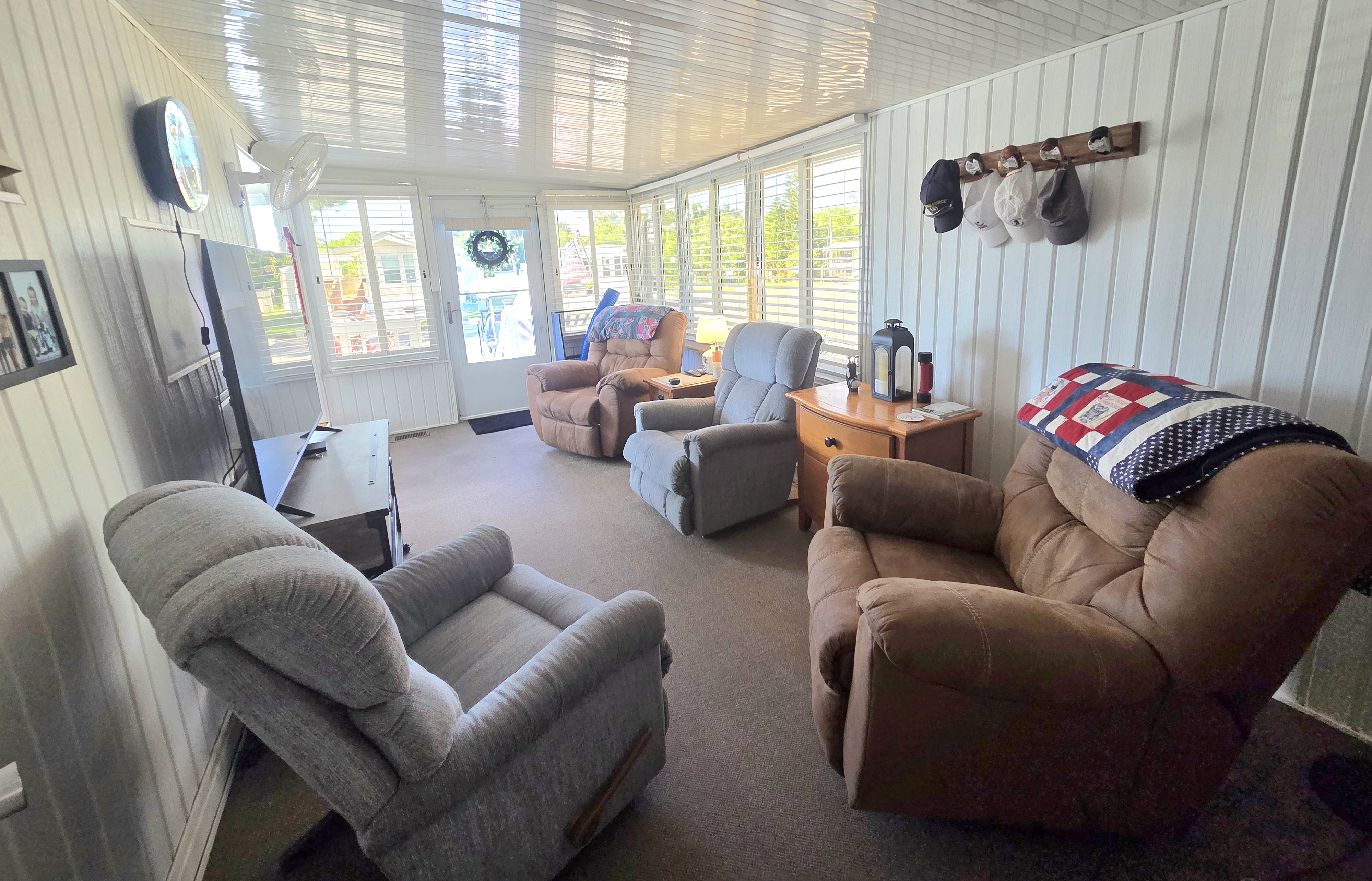 800 Kay Road, Lot 2067, Bradenton, Florida 34212, 2 Bedrooms Bedrooms, ,2 BathroomsBathrooms,All - Age Mobile Home,For Sale,Kay Road, Lot 2067,4205