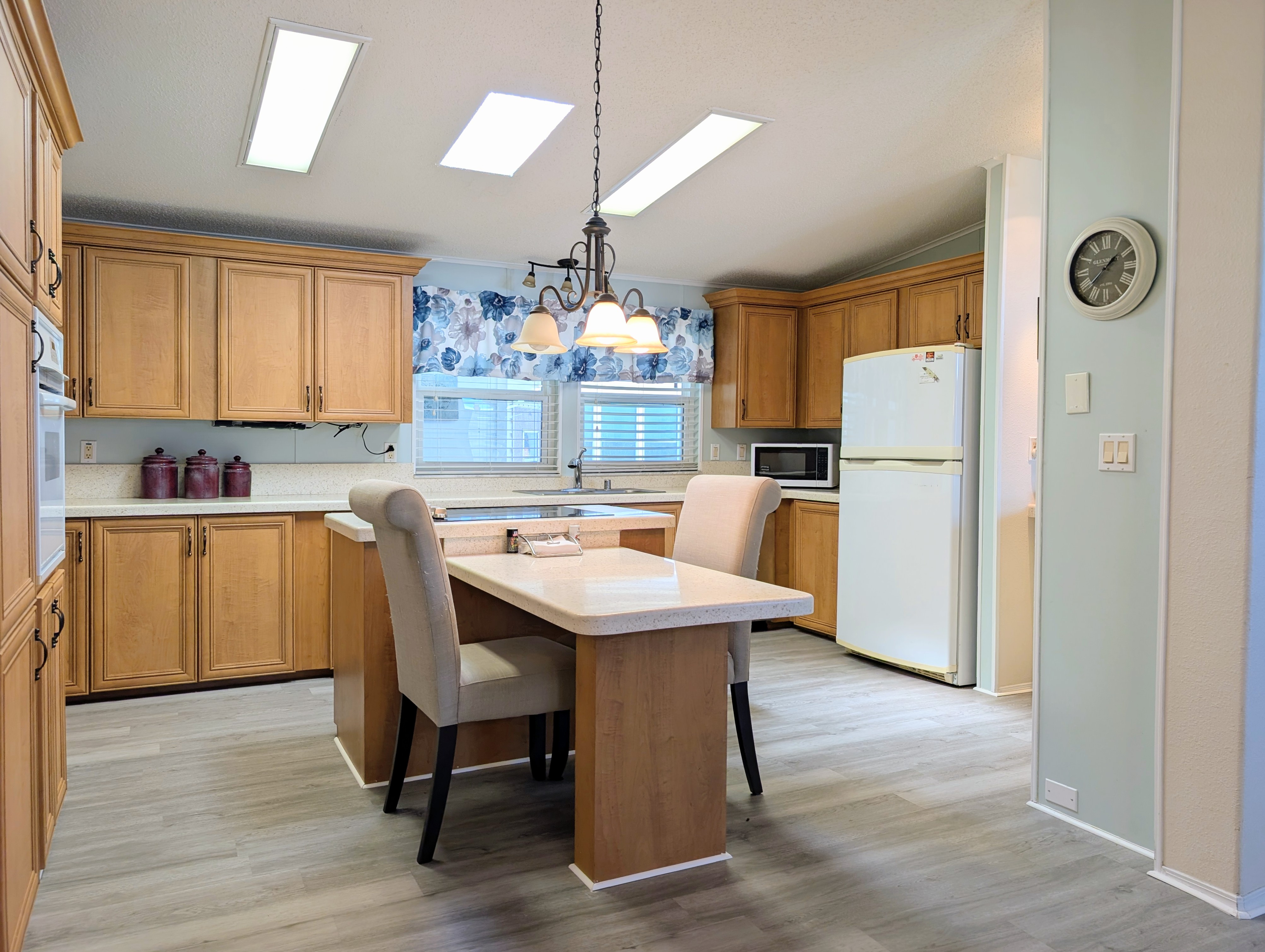 165 Begonia Terrace, Parrish, Florida 34219, 3 Bedrooms Bedrooms, ,2 BathroomsBathrooms,55-Plus Mobile Home,For Sale,Begonia Terrace,4211