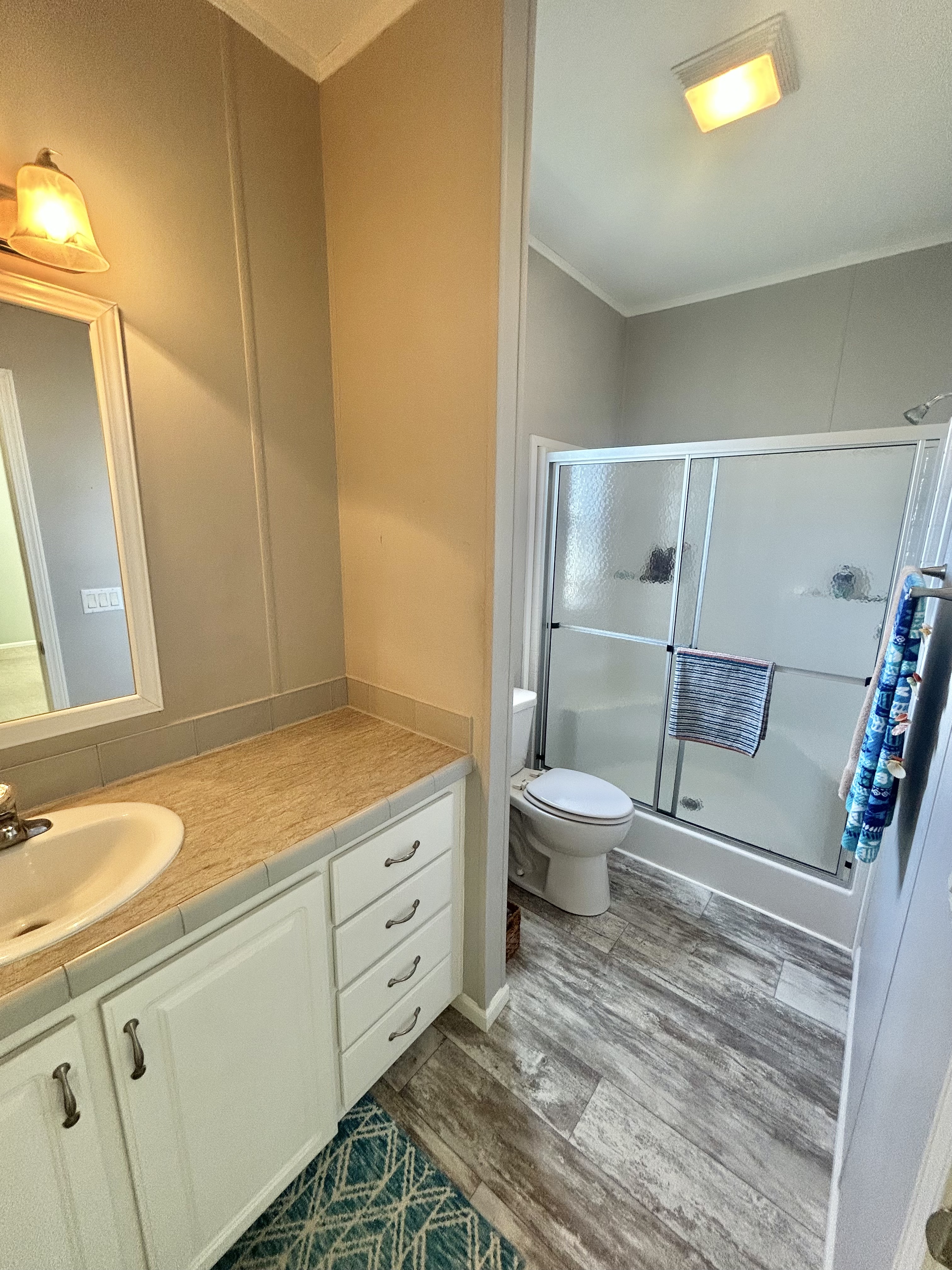 1016 52nd Avenue Blvd West, Bradenton, Florida 34207, 3 Bedrooms Bedrooms, ,2 BathroomsBathrooms,55-Plus Mobile Home,For Sale,52nd Avenue Blvd West,4212