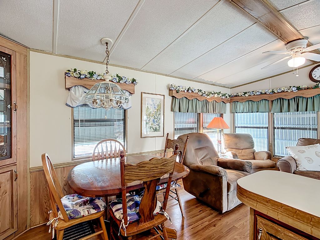 1615 Pennsylvania Ct, Frostproof, Florida 33843, 1 Bedroom Bedrooms, ,1 BathroomBathrooms,55-Plus Mobile Home,For Sale,Pennsylvania Ct,4215