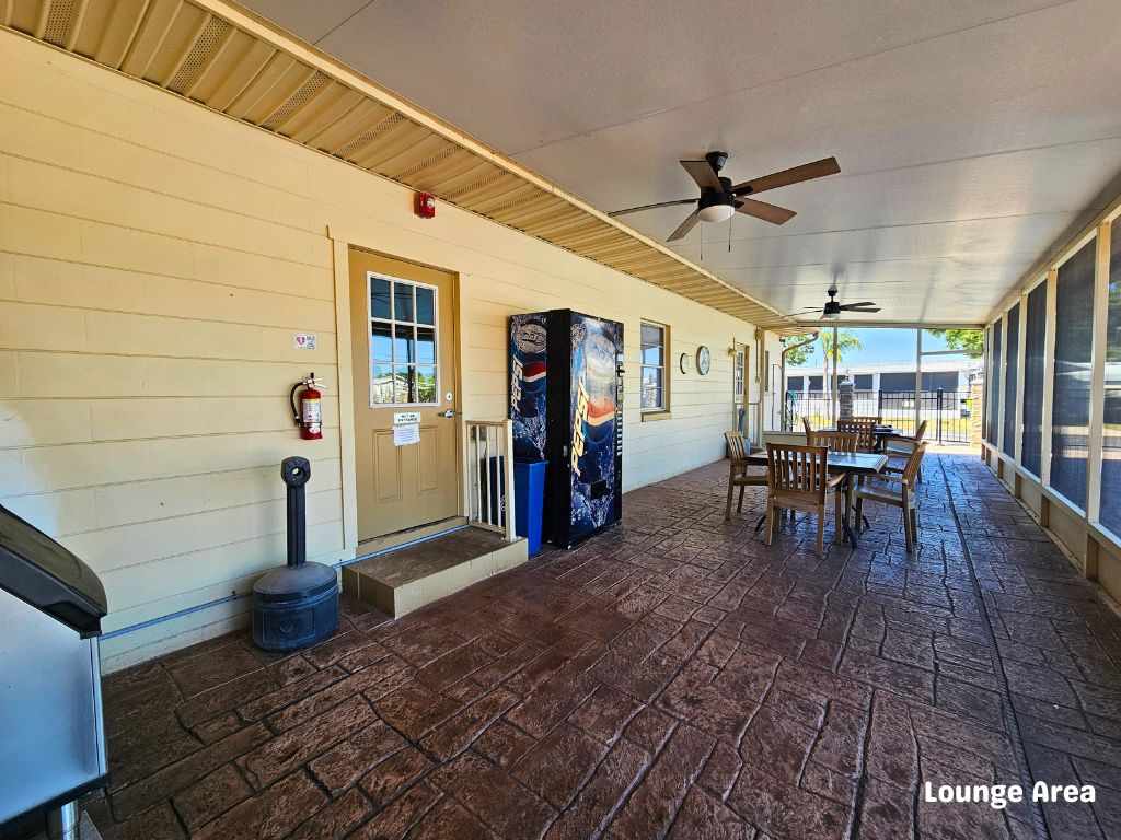 1615 Pennsylvania Ct, Frostproof, Florida 33843, 1 Bedroom Bedrooms, ,1 BathroomBathrooms,55-Plus Mobile Home,For Sale,Pennsylvania Ct,4215