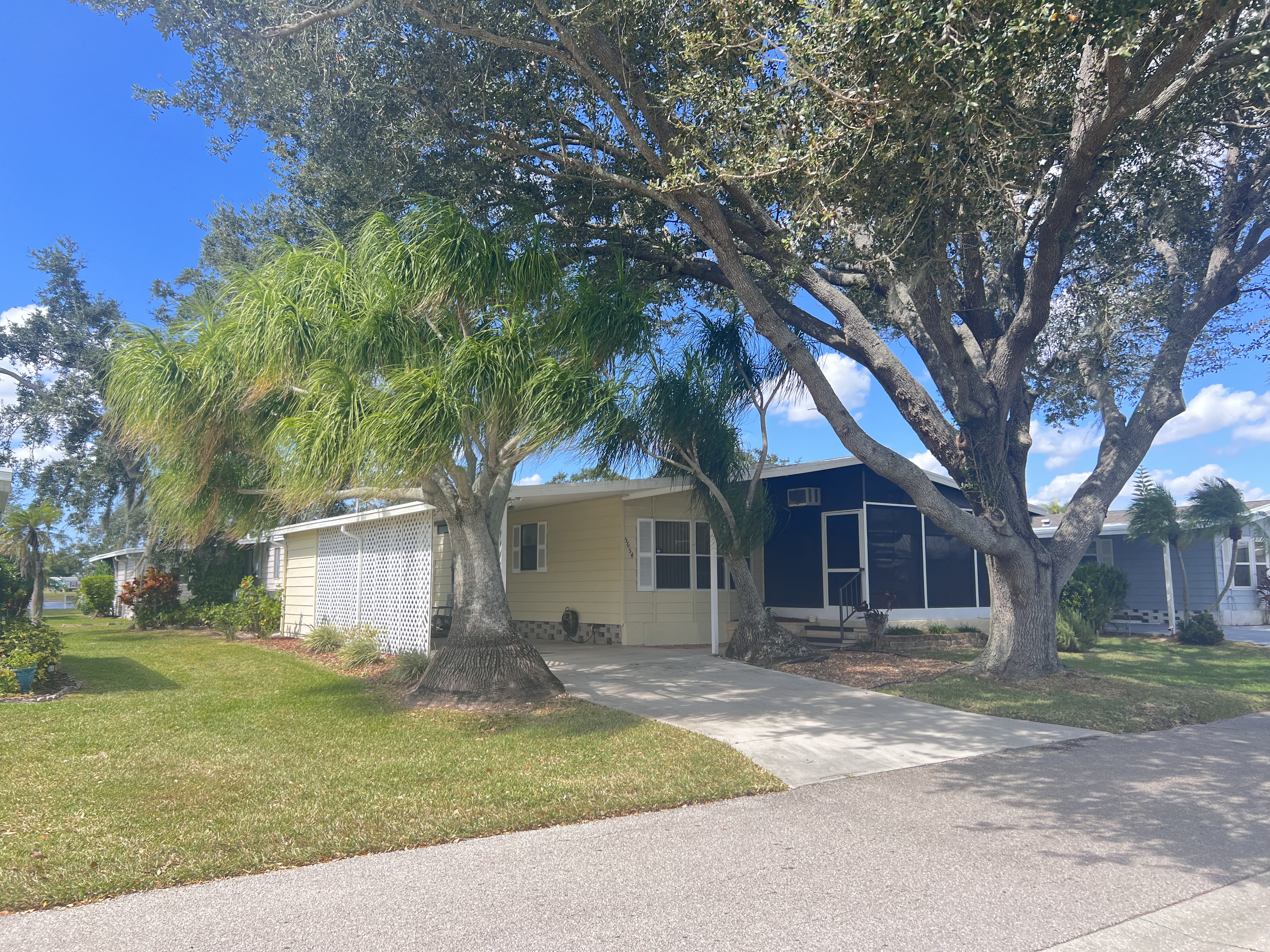 5654 Scarborough Lane, Lot 64, Sarasota, Florida 34241, 2 Bedrooms Bedrooms, ,2 BathroomsBathrooms,55-Plus Mobile Home,For Sale,Scarborough Lane, Lot 64,4216