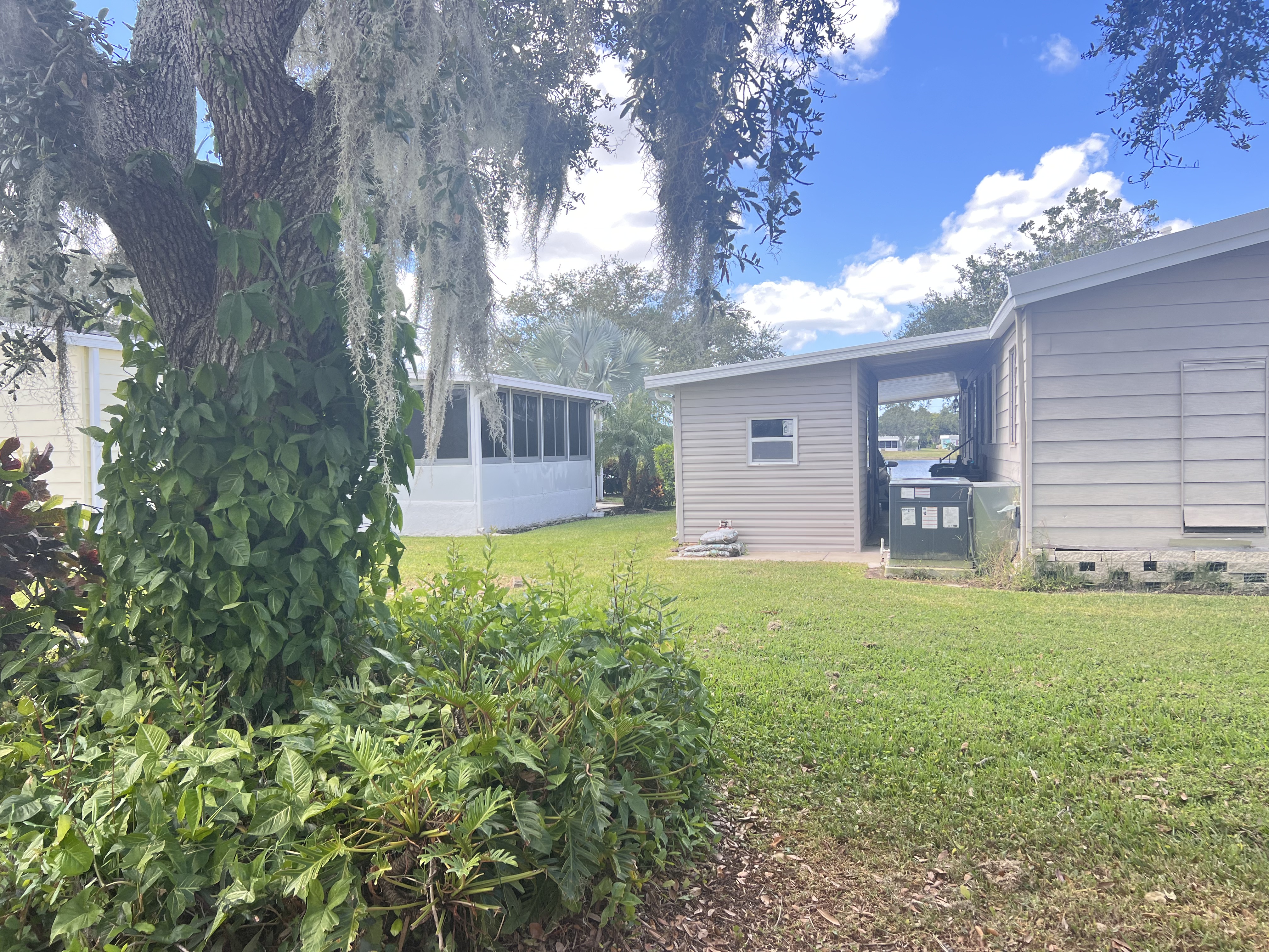 5654 Scarborough Lane, Lot 64, Sarasota, Florida 34241, 2 Bedrooms Bedrooms, ,2 BathroomsBathrooms,55-Plus Mobile Home,For Sale,Scarborough Lane, Lot 64,4216