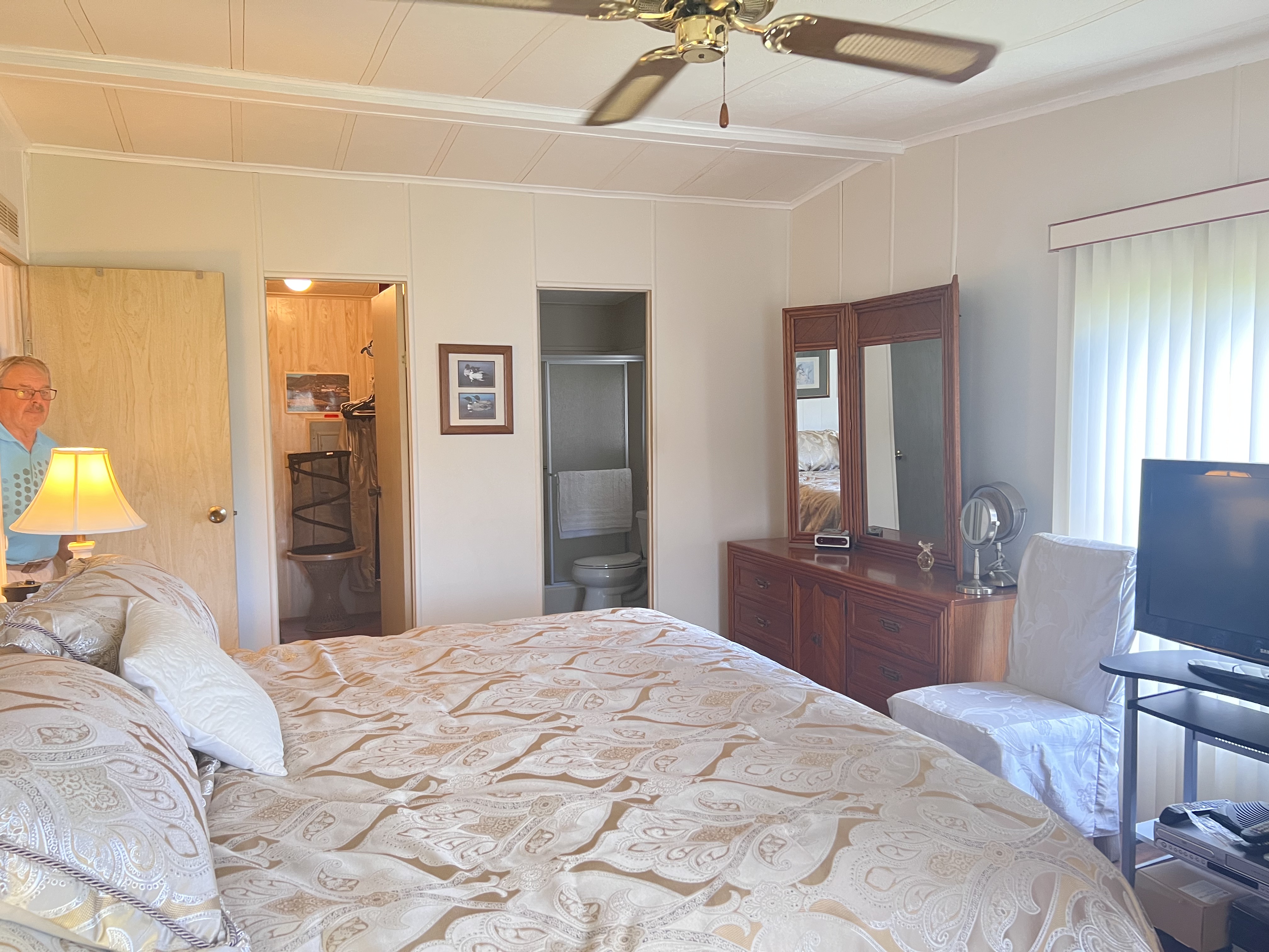 5654 Scarborough Lane, Lot 64, Sarasota, Florida 34241, 2 Bedrooms Bedrooms, ,2 BathroomsBathrooms,55-Plus Mobile Home,For Sale,Scarborough Lane, Lot 64,4216