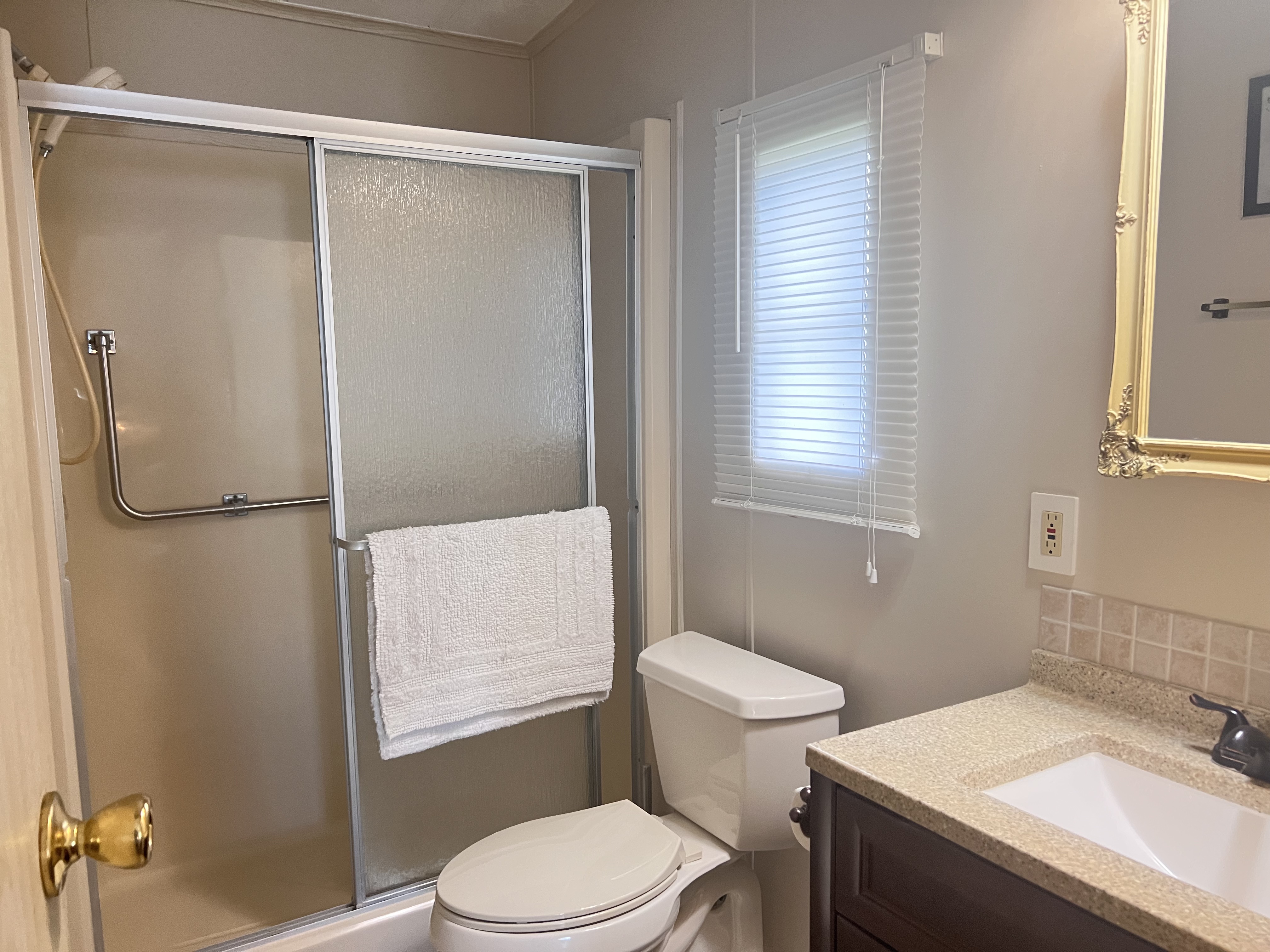 5654 Scarborough Lane, Lot 64, Sarasota, Florida 34241, 2 Bedrooms Bedrooms, ,2 BathroomsBathrooms,55-Plus Mobile Home,For Sale,Scarborough Lane, Lot 64,4216