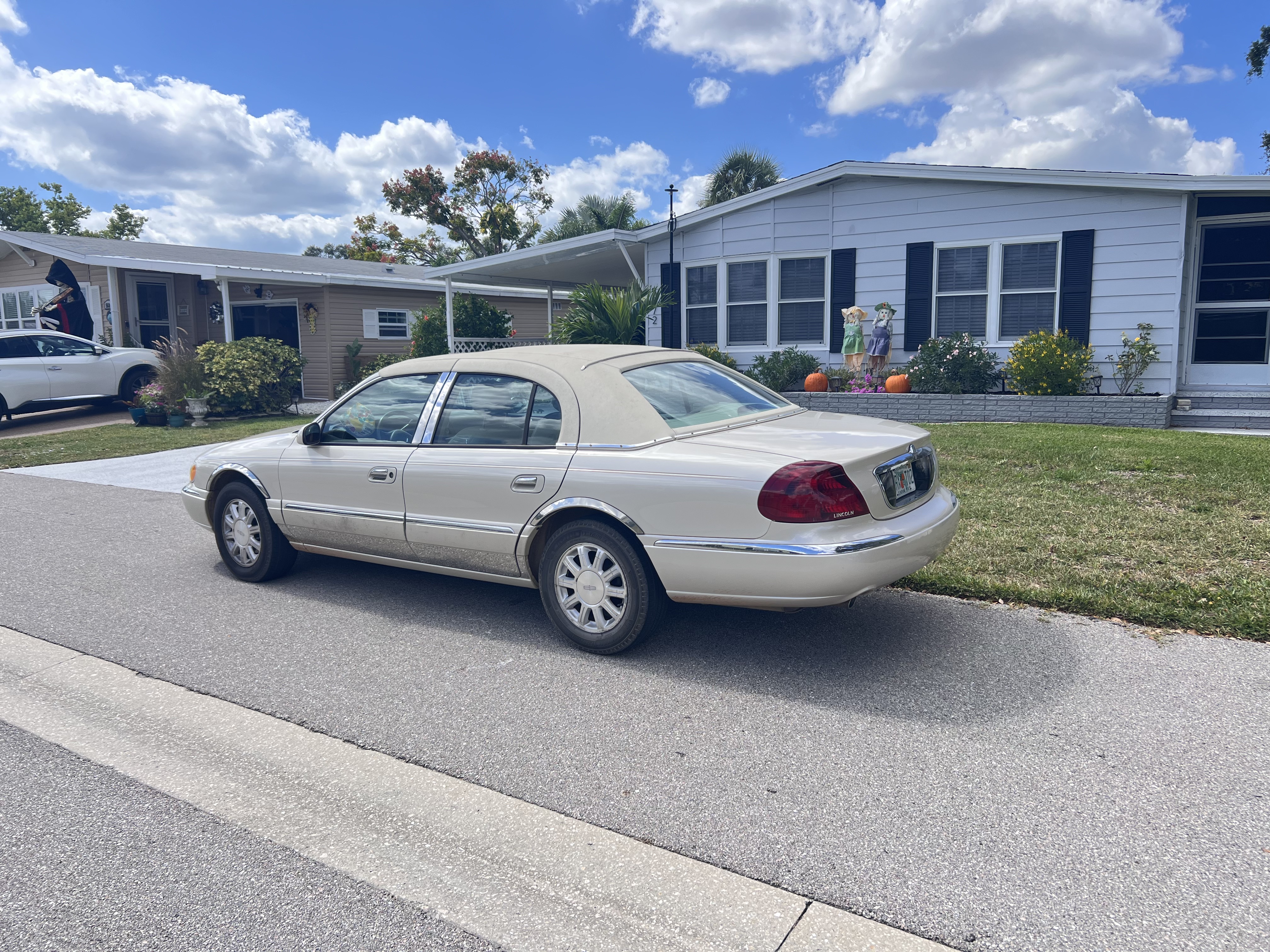 5654 Scarborough Lane, Lot 64, Sarasota, Florida 34241, 2 Bedrooms Bedrooms, ,2 BathroomsBathrooms,55-Plus Mobile Home,For Sale,Scarborough Lane, Lot 64,4216