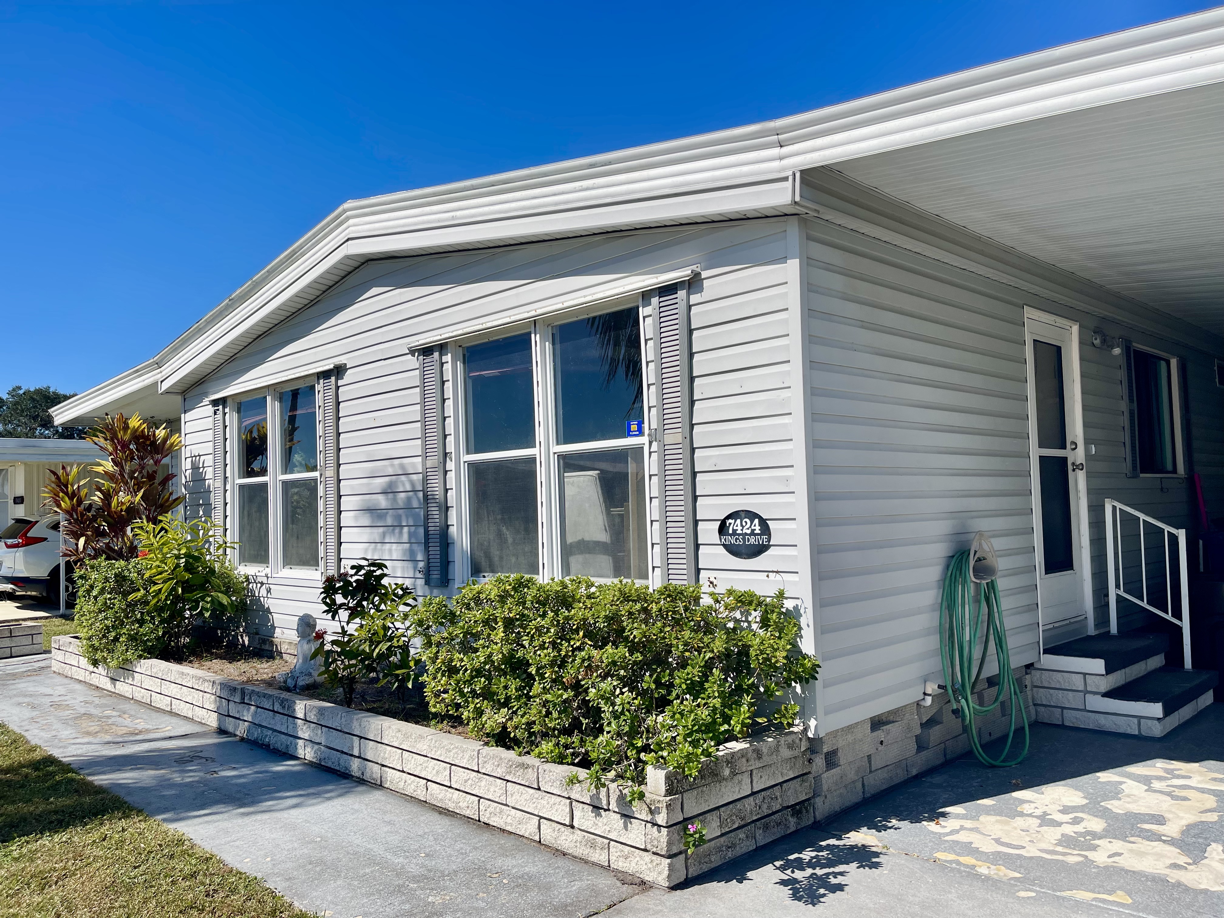 7424 Kings Drive, Ellenton, Florida 34222, 2 Bedrooms Bedrooms, ,2 BathroomsBathrooms,55-Plus Mobile Home,For Sale,Kings Drive,4218