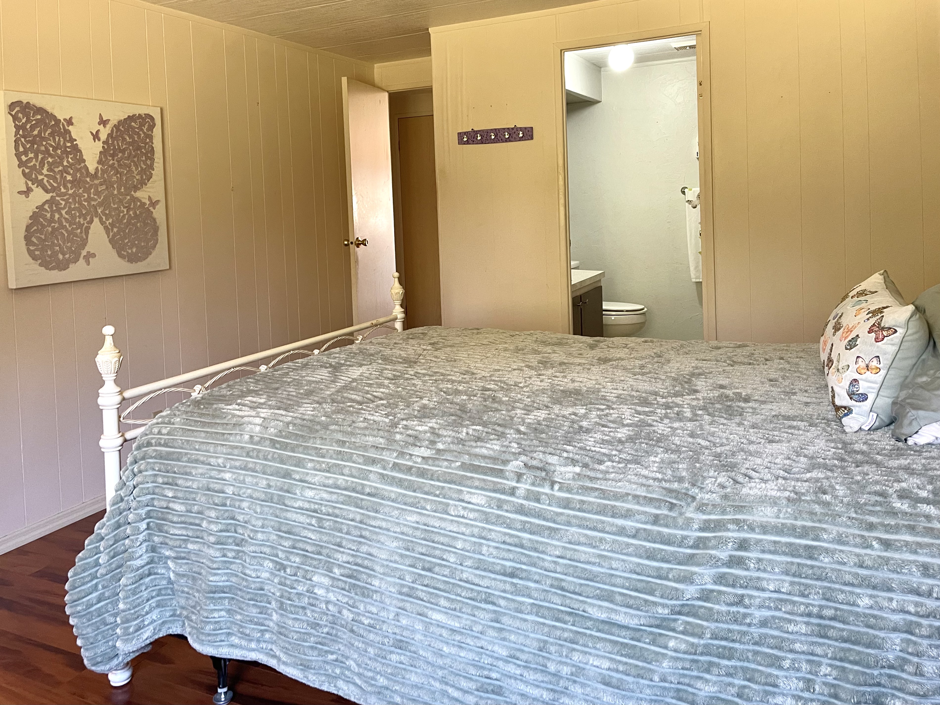 7424 Kings Drive, Ellenton, Florida 34222, 2 Bedrooms Bedrooms, ,2 BathroomsBathrooms,55-Plus Mobile Home,For Sale,Kings Drive,4218