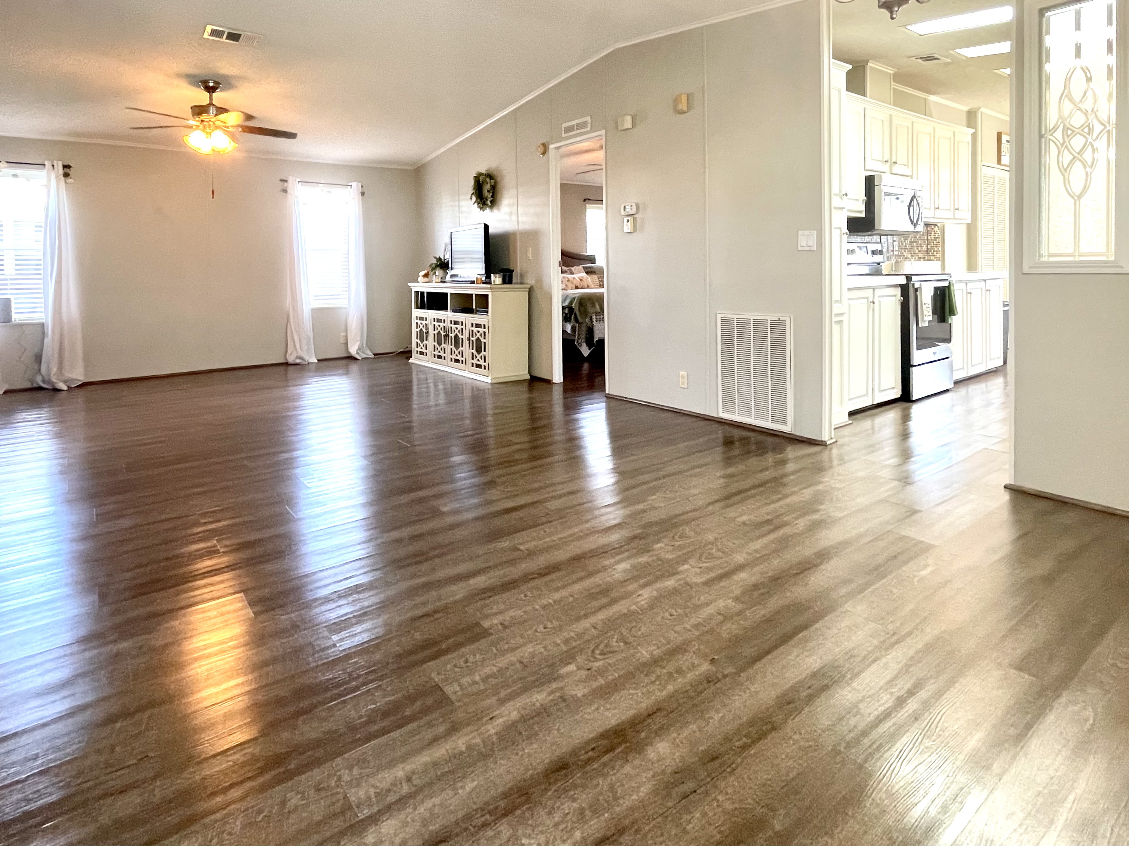 8704 27th Avenue East, Palmetto, Florida 34221, 3 Bedrooms Bedrooms, ,2 BathroomsBathrooms,55-Plus Mobile Home,For Sale,27th Avenue East,4219